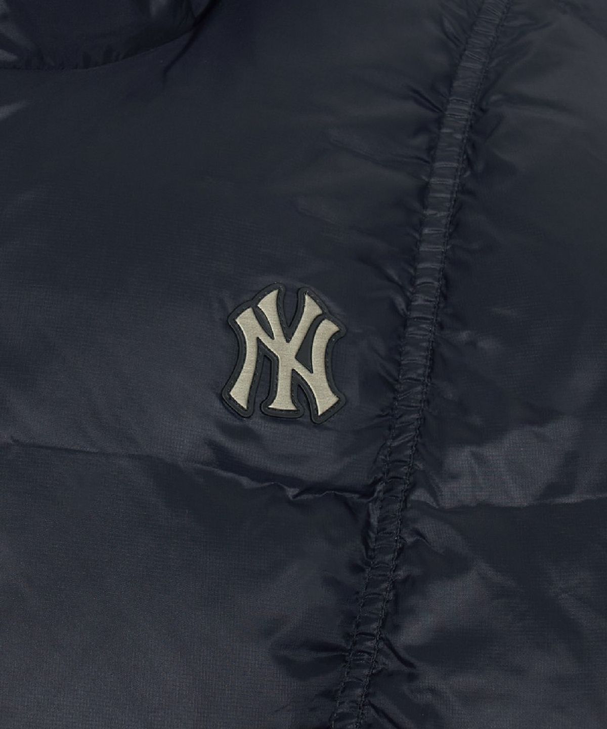 엠엘비(MLB) 여성 셔링 후드 크롭패딩 NY (Black)