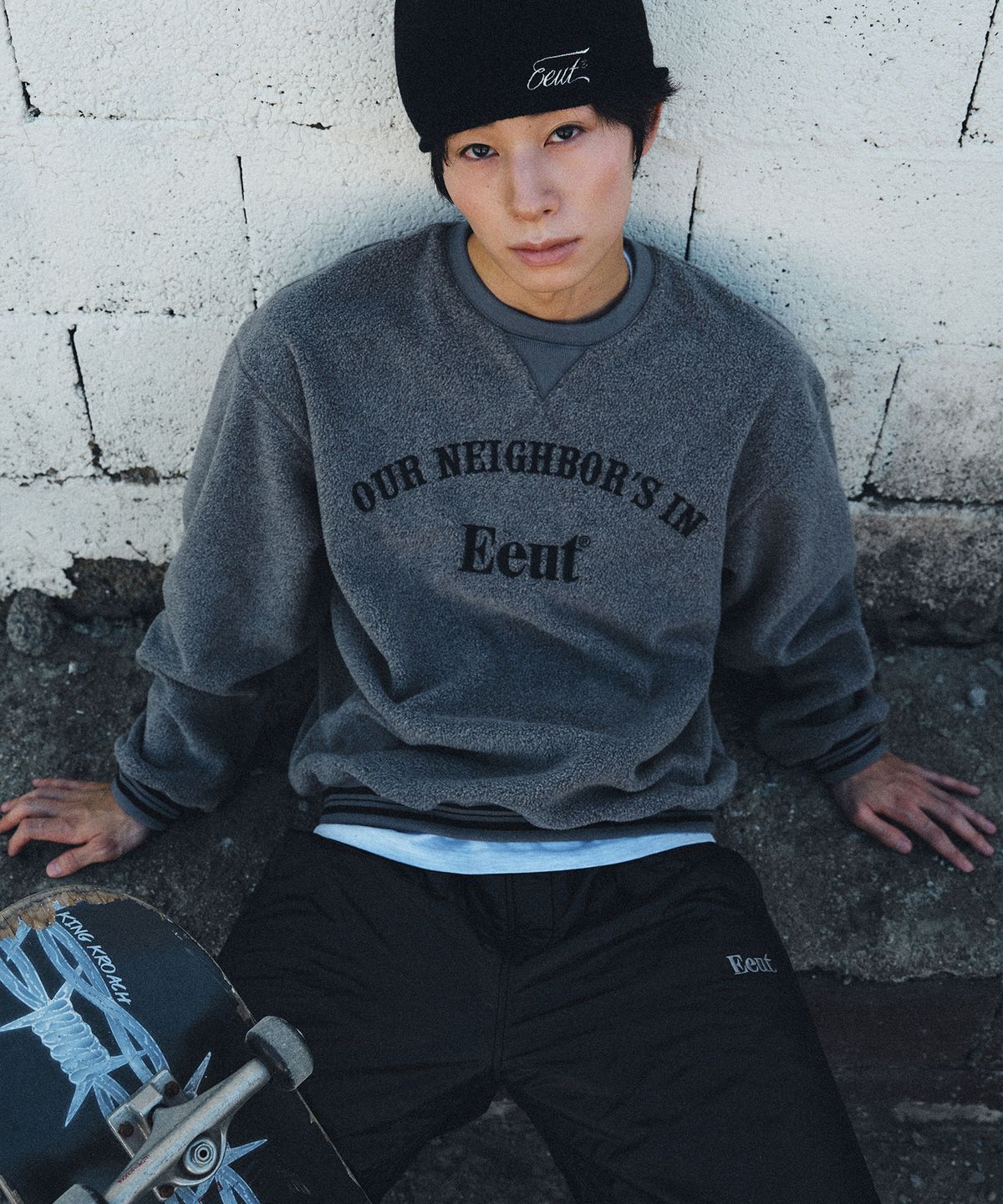 이우트(EEUT) OUR EEUT FLEECE PULLOVER / DARK GRAY