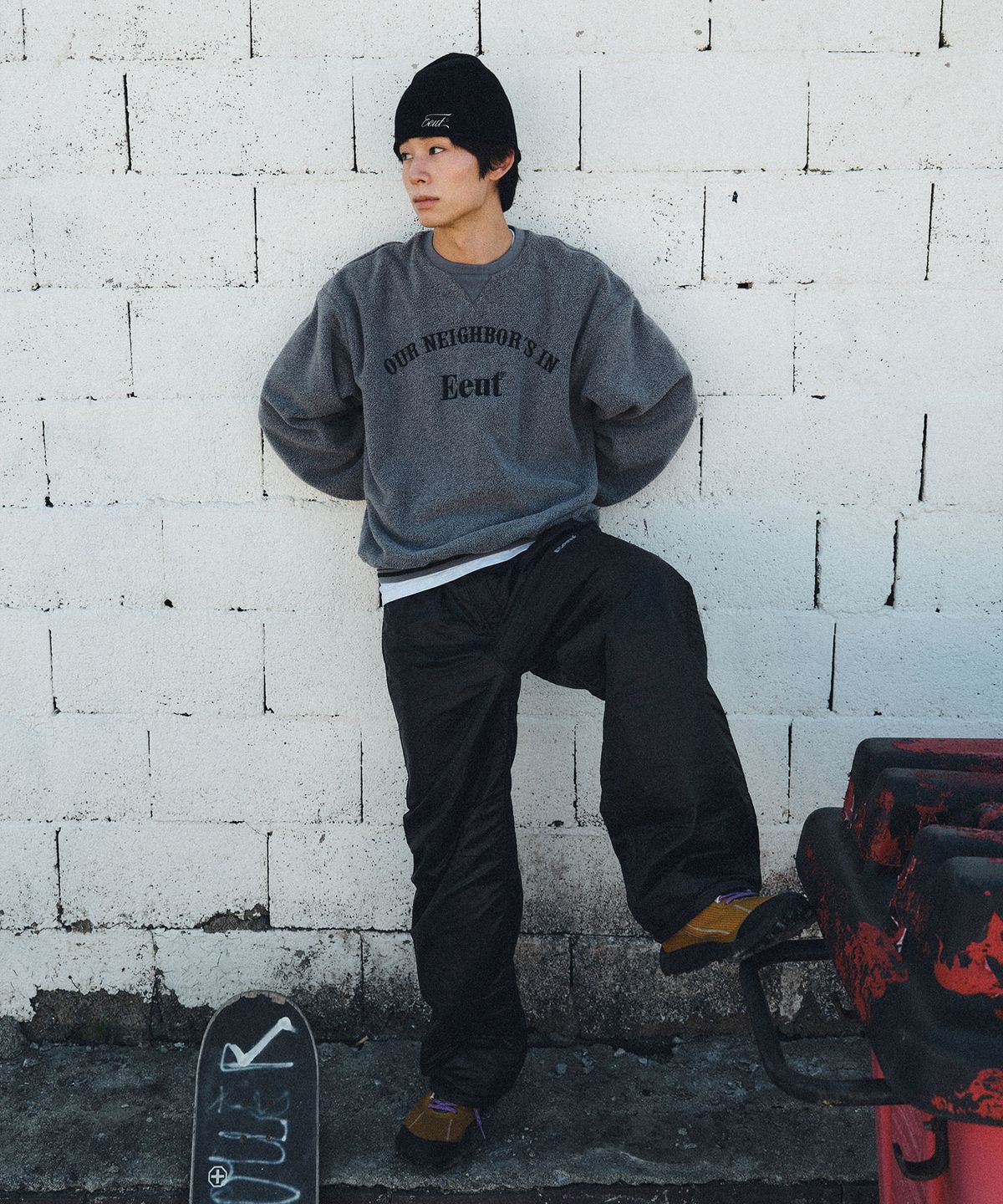 이우트(EEUT) OUR EEUT FLEECE PULLOVER / DARK GRAY