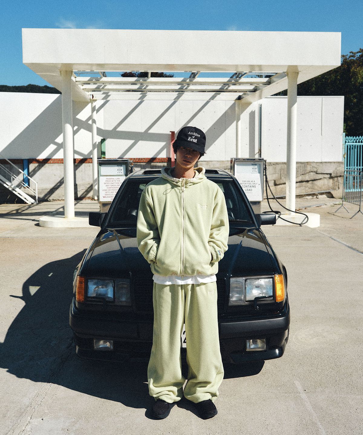 이우트(EEUT) 17 FLEECE PANTS / LIGHT GREEN