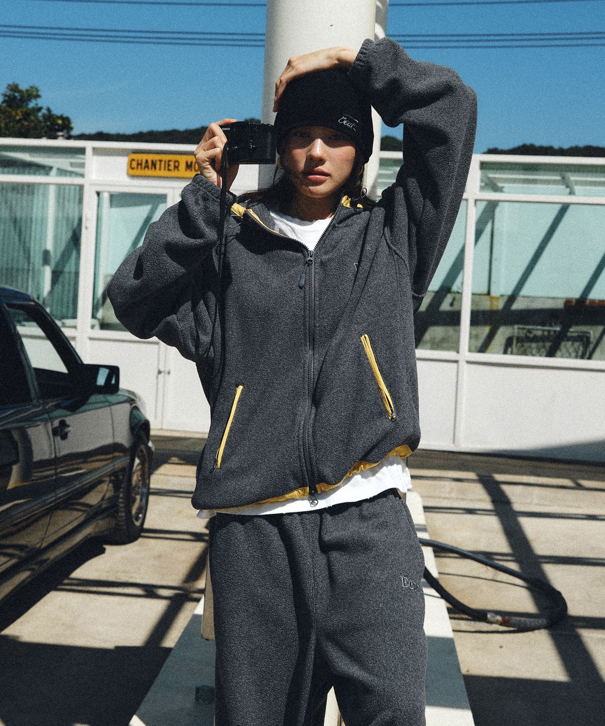이우트(EEUT) 17 FLEECE PANTS / DARK GRAY