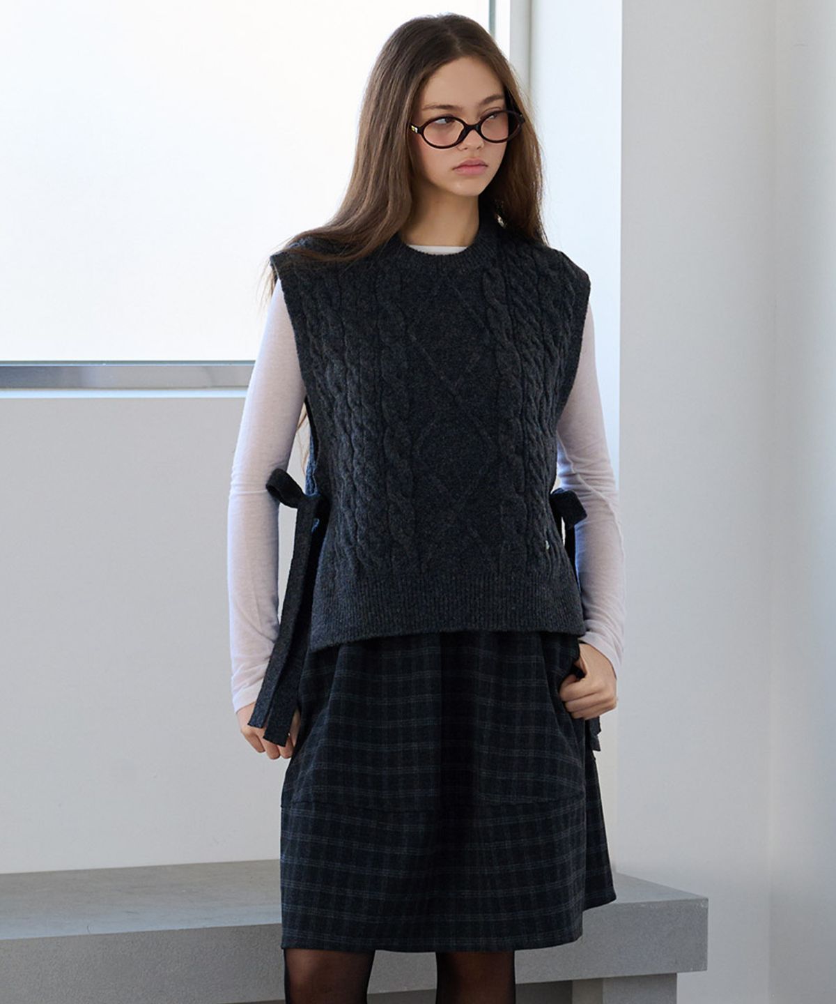 슬로우롤리(SLOWLOLLI) Cable side slit knit vest_4 Colors