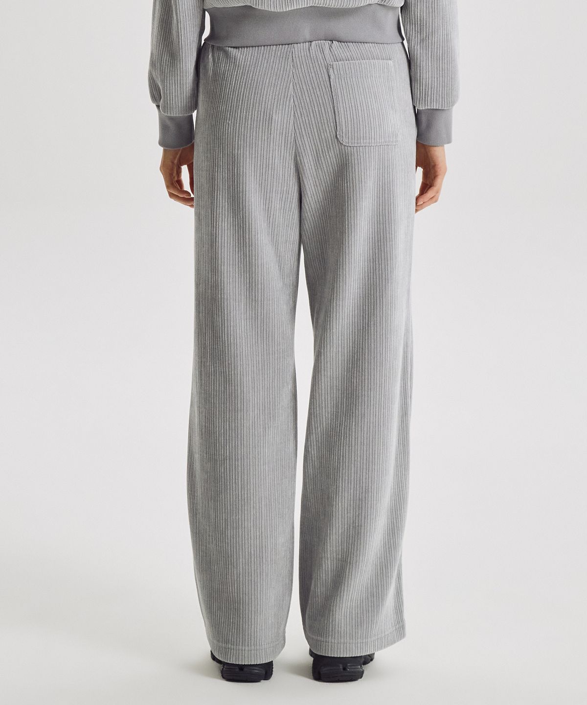 뉴발란스(NEW BALANCE) NBMLG4W032 / WOMEN 벨벳 골지 와이드팬츠 (M/GRAY)