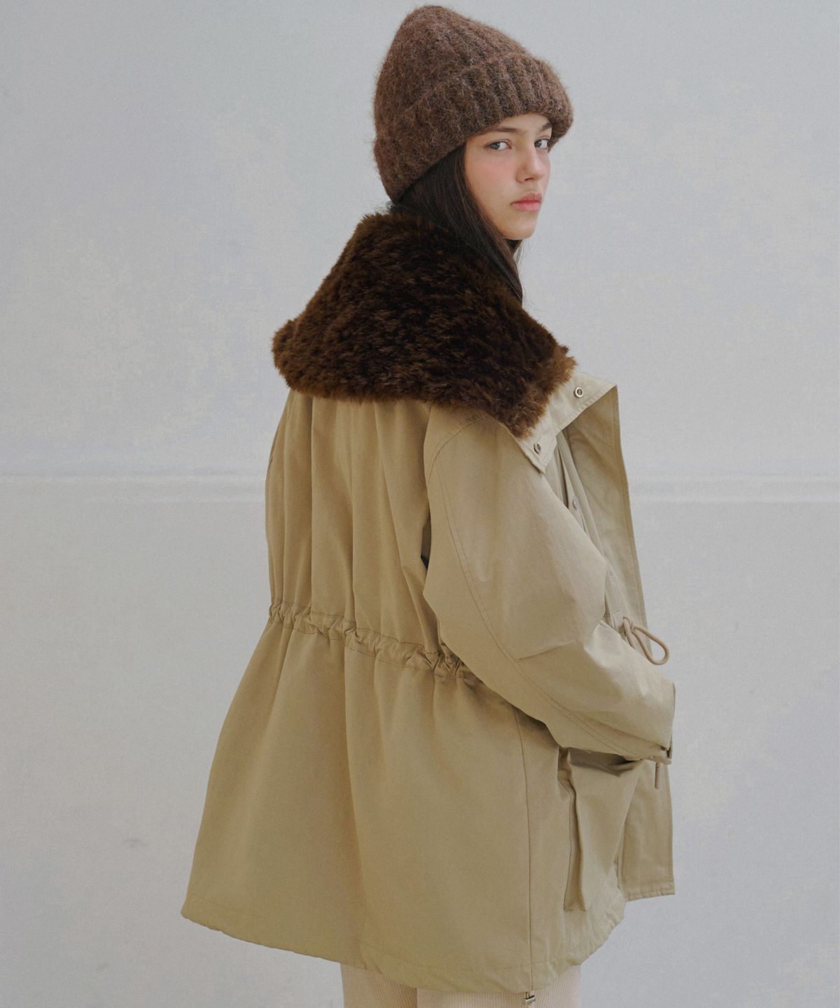 슬로우롤리(SLOWLOLLI) Fur collar field padding jumper_2 Colors