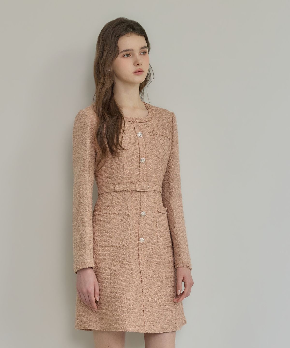 쥴리앤칼라(JULIY&CALLA) 26FW 칼라150 도멘 벨라 트위드 원피스 피치브라운