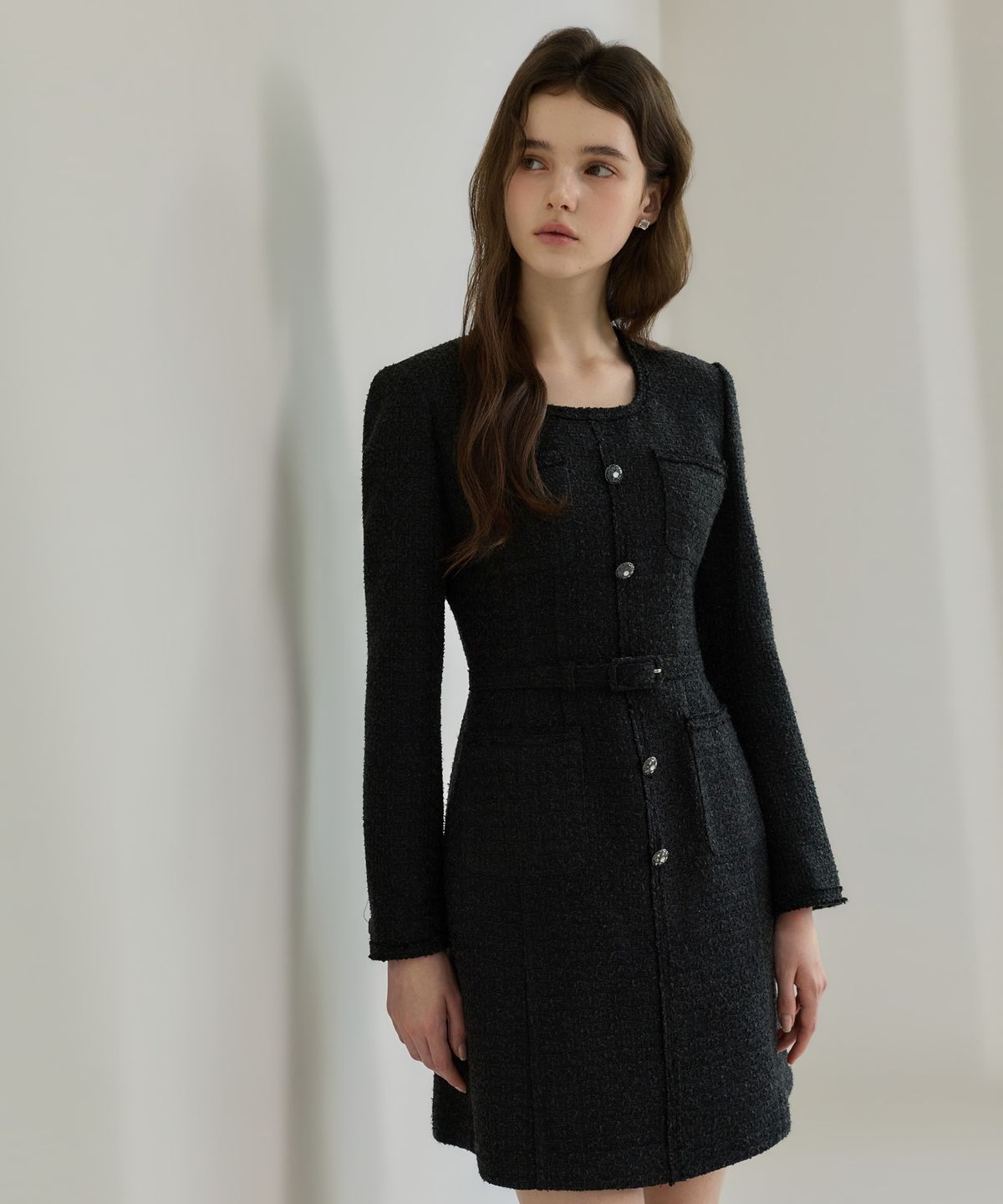 쥴리앤칼라(JULIY&CALLA) 26FW 칼라150 도멘 벨라 트위드 원피스 블랙