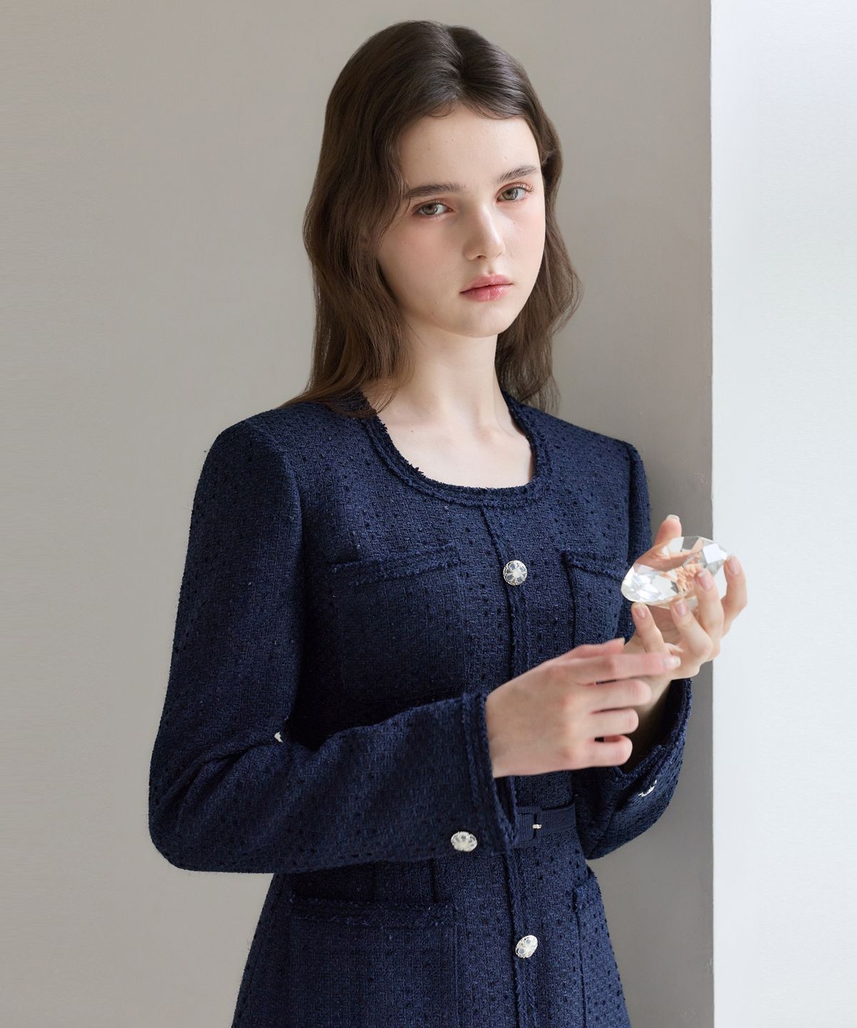 쥴리앤칼라(JULIY&CALLA) 26FW 칼라150 도멘 벨라 트위드 원피스 네이비