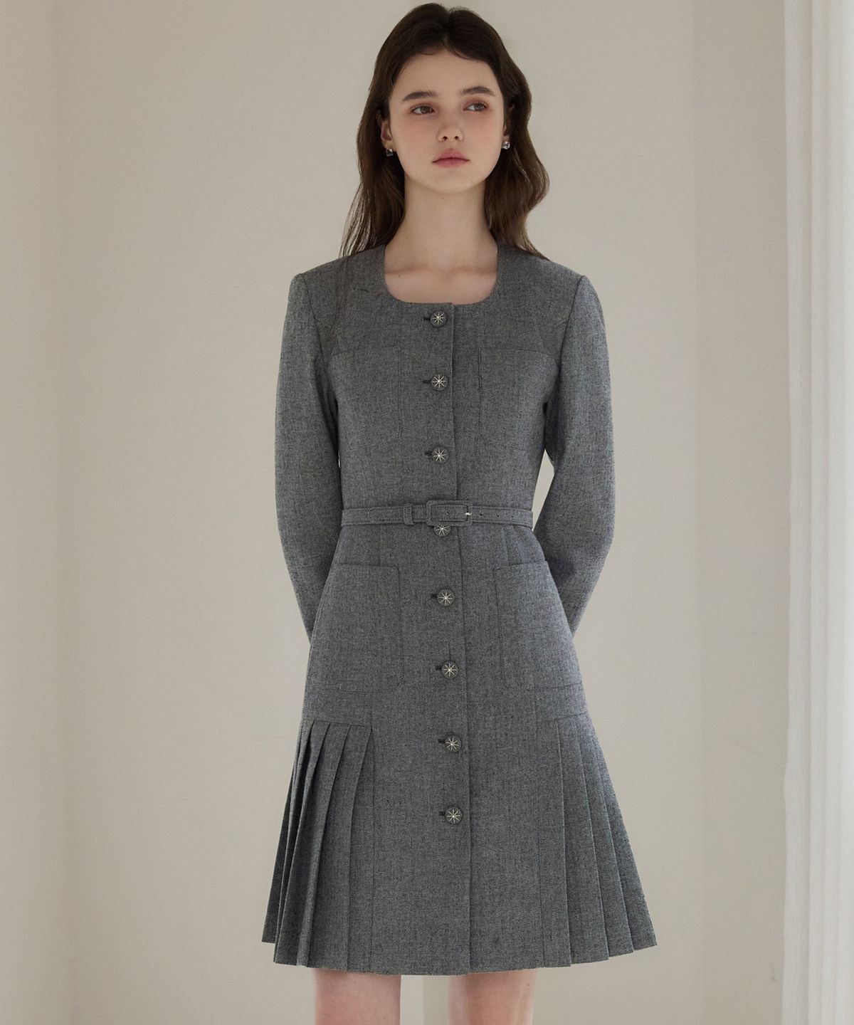 쥴리앤칼라(JULIY&CALLA) 26FW 칼라152 도멘 엘라 플리츠 트위드 원피스 헤링본블랙