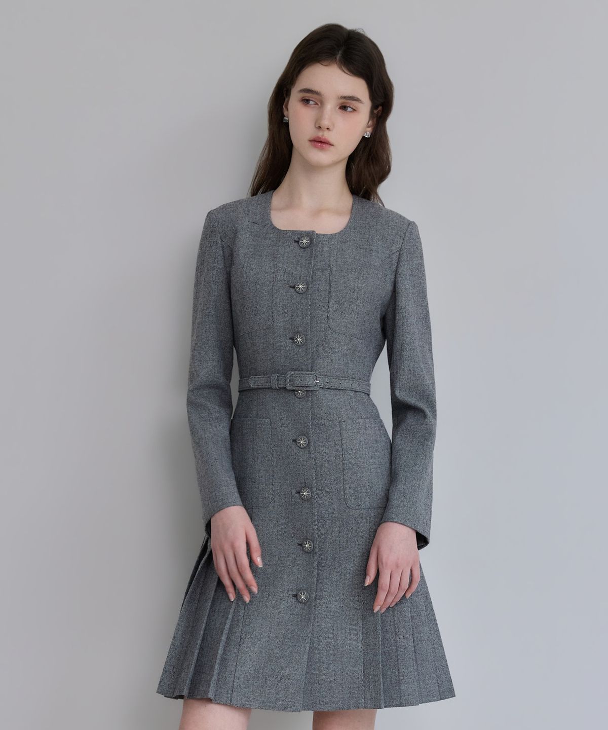 쥴리앤칼라(JULIY&CALLA) 26FW 칼라152 도멘 엘라 플리츠 트위드 원피스 헤링본블랙