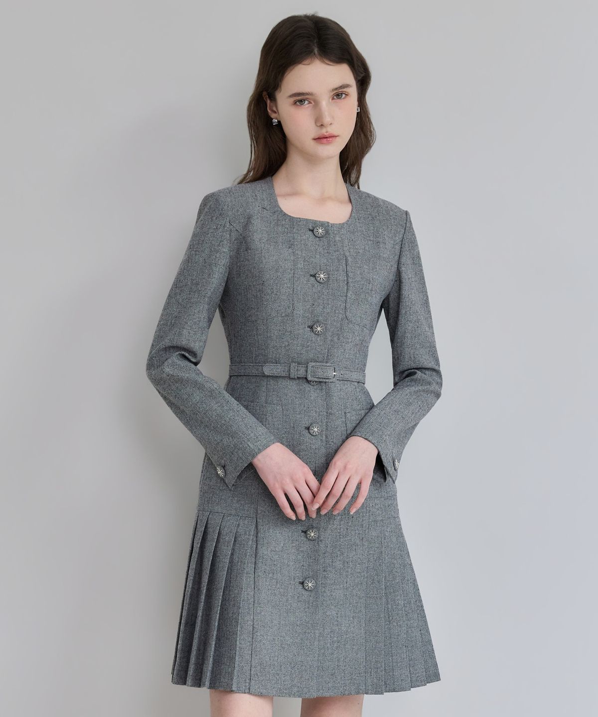 쥴리앤칼라(JULIY&CALLA) 26FW 칼라152 도멘 엘라 플리츠 트위드 원피스 헤링본블랙