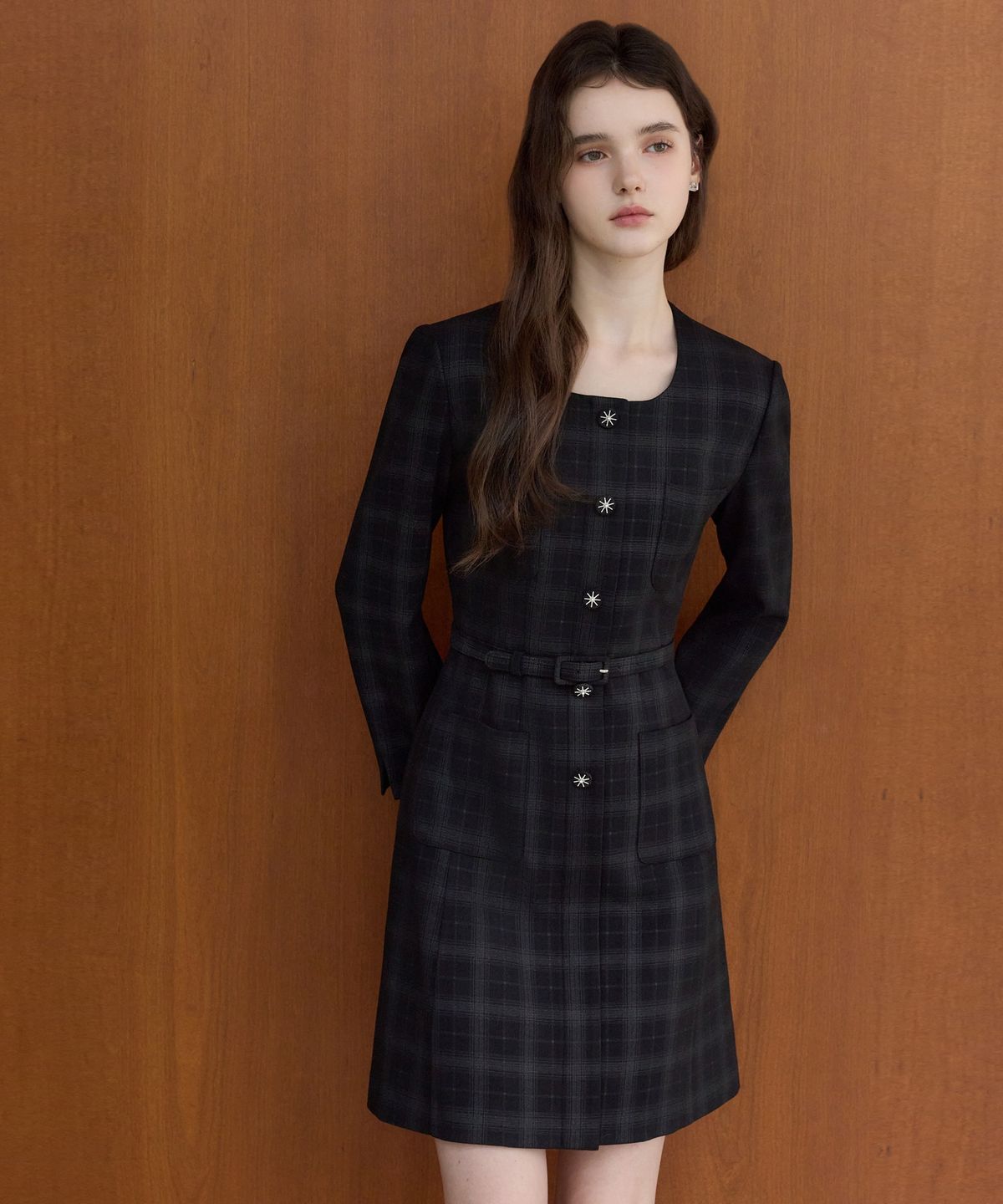 쥴리앤칼라(JULIY&CALLA) 26FW 칼라158 도멘 조엘라 체크 원피스 블랙