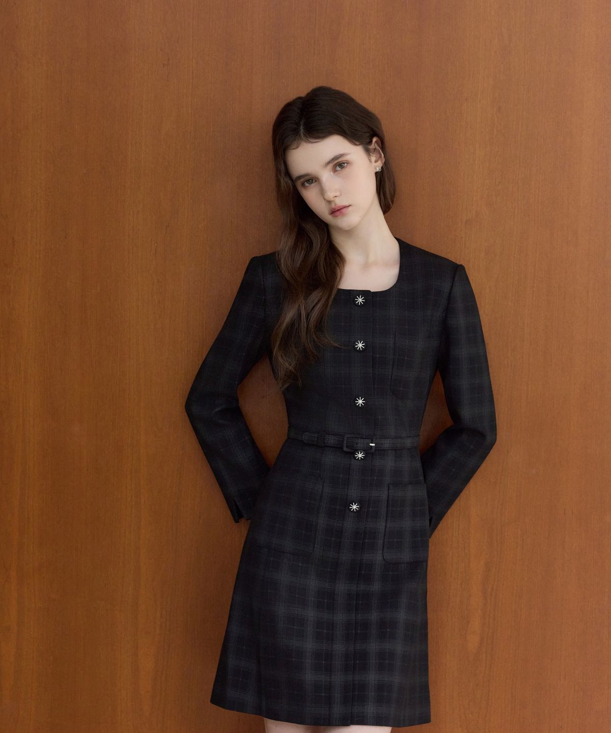 쥴리앤칼라(JULIY&CALLA) 26FW 칼라158 도멘 조엘라 체크 원피스 블랙