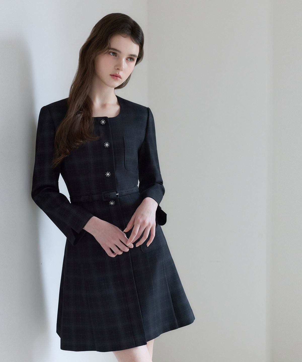 쥴리앤칼라(JULIY&CALLA) 26FW 칼라158 도멘 조엘라 체크 원피스 블랙