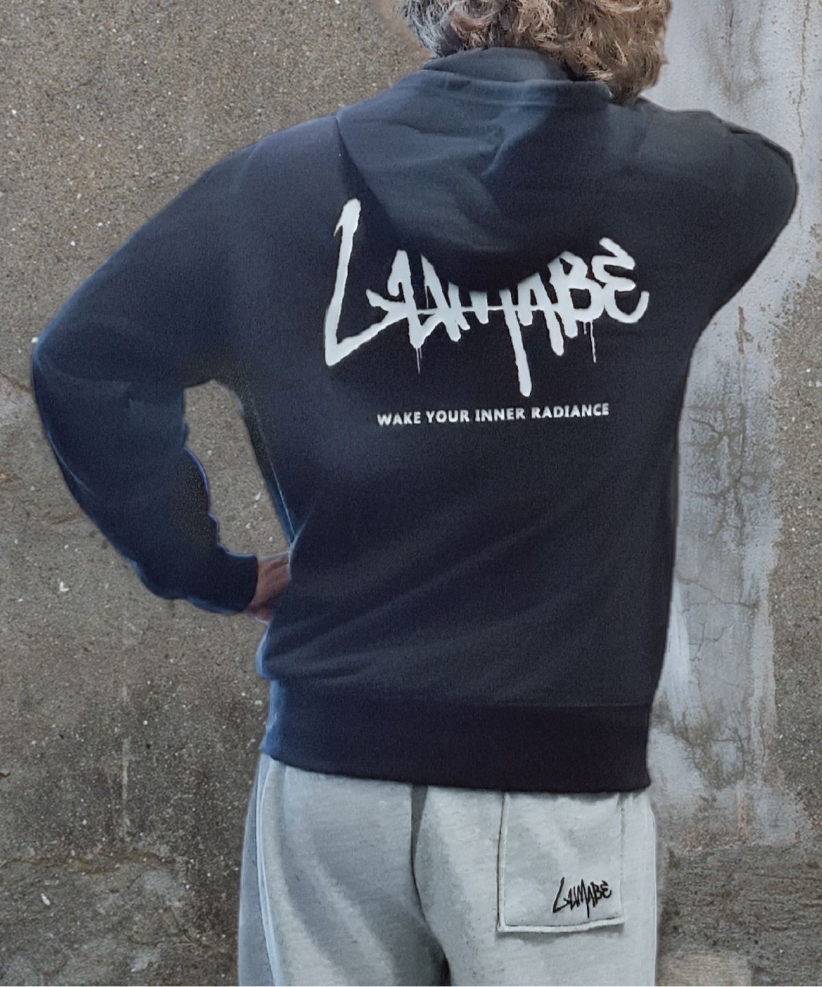 루마베(LUMABE) 오리지널 크라운 백 그래피티 후드집업