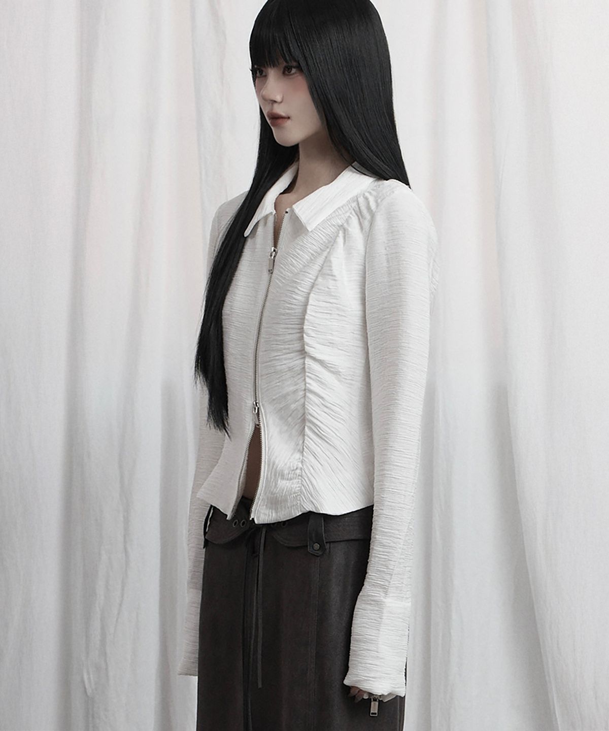 에트오소메(ETRE AU SOMMET) Side Shirring Zip-Up (White)