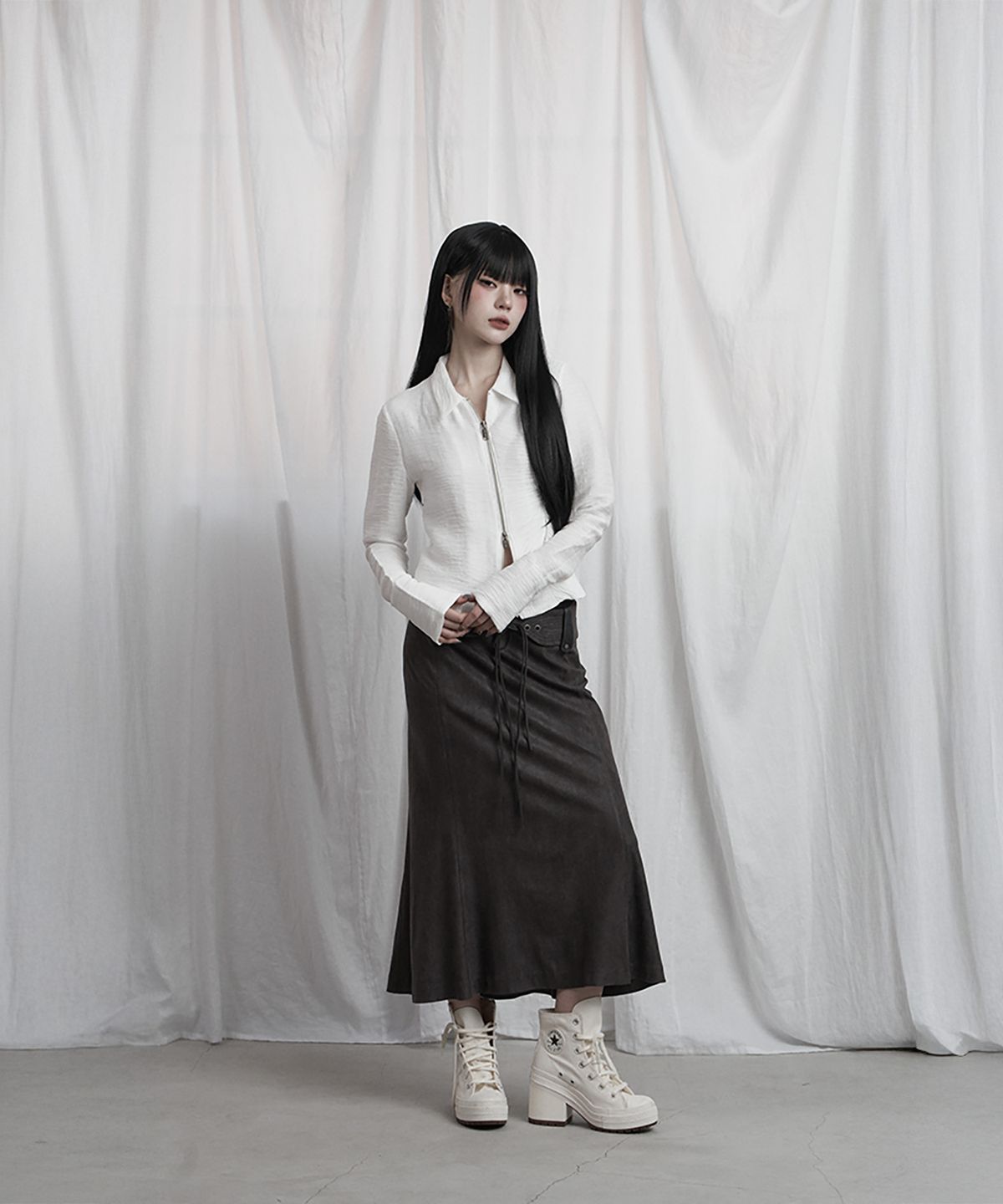 에트오소메(ETRE AU SOMMET) Side Shirring Zip-Up (White)