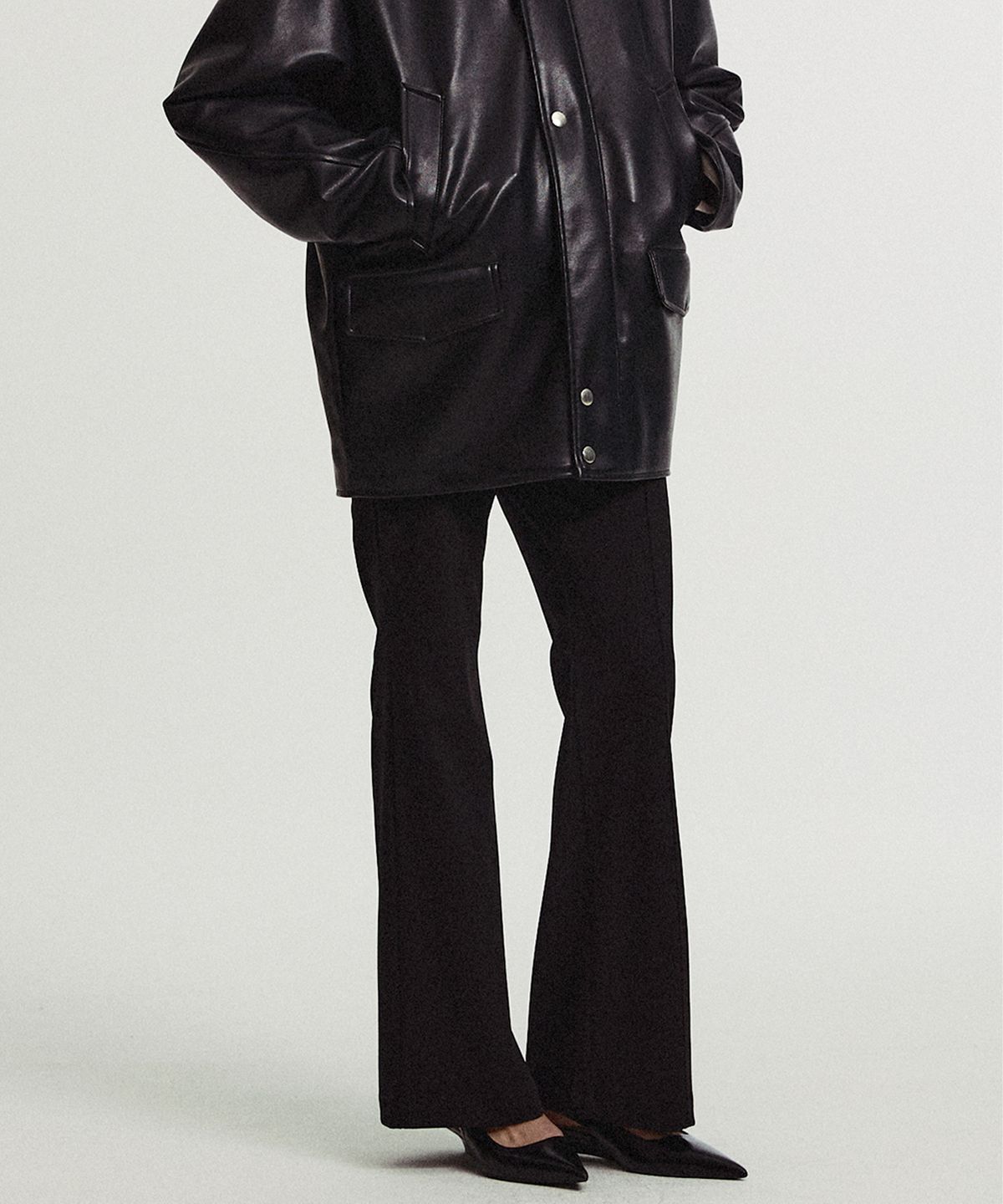 미드앤로우(MIDNLOW) Classic flare pants (Black)