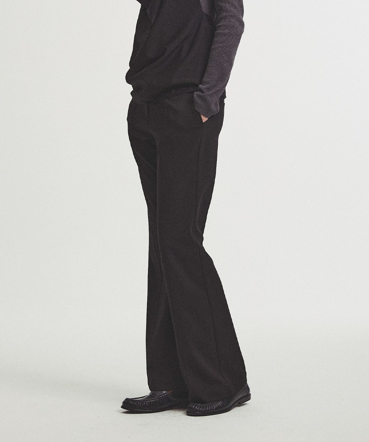 미드앤로우(MIDNLOW) Classic flare pants (Black)