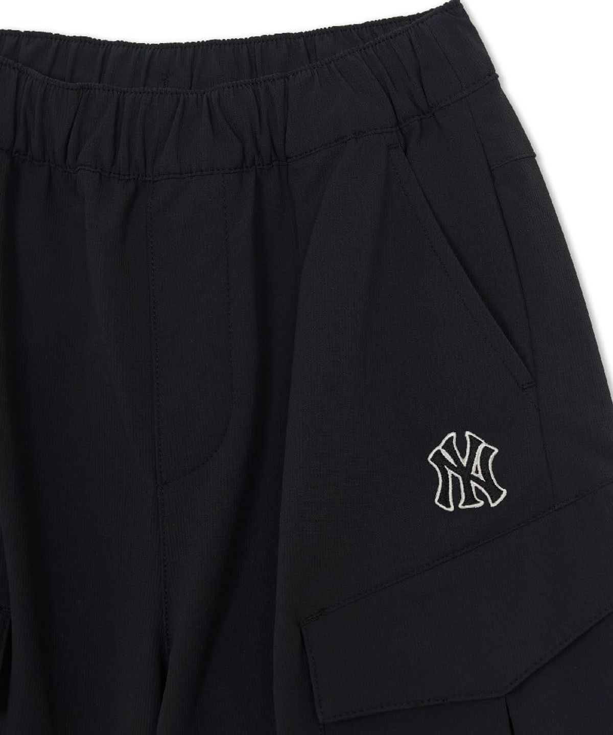 엠엘비 키즈(MLB KIDS) 아웃도어 커브드 포켓 약기모 우븐팬츠 NY (Black)