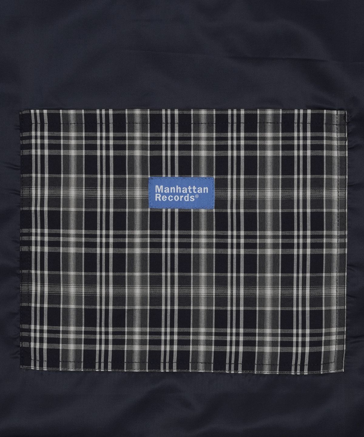 맨하탄레코즈(MANHATTAN RECORDS) MR M Note Logo Cross Bag - Navy