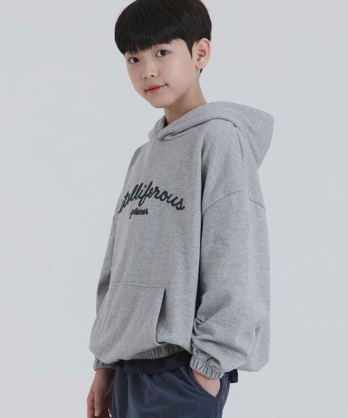 피아네르 키즈(PIANER KIDS) 체인 자수 오버핏 후드티 (멜란지)