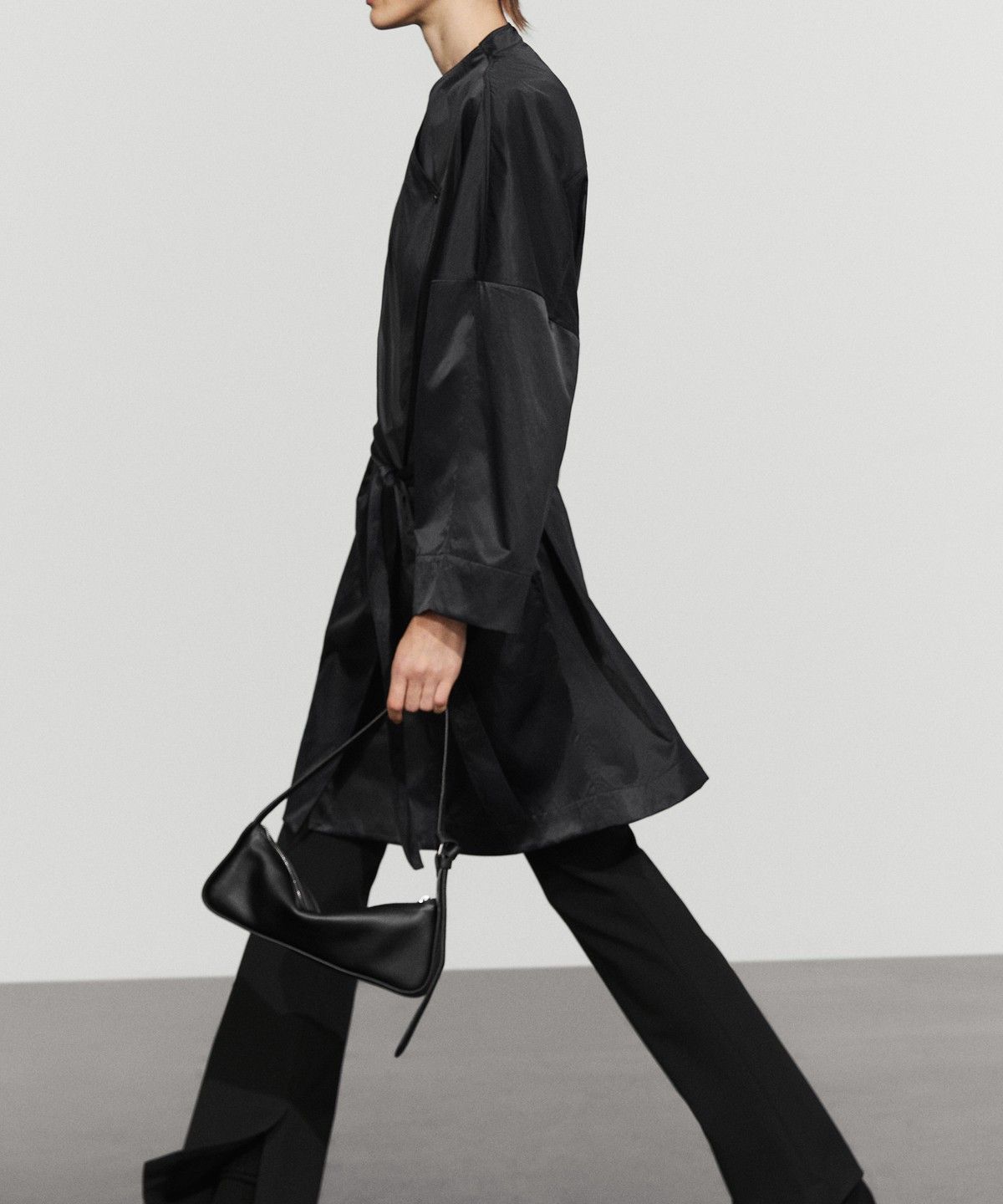 마시모두띠(MASSIMO DUTTI) 스웨이드 플루이드 랩 트렌치 재킷