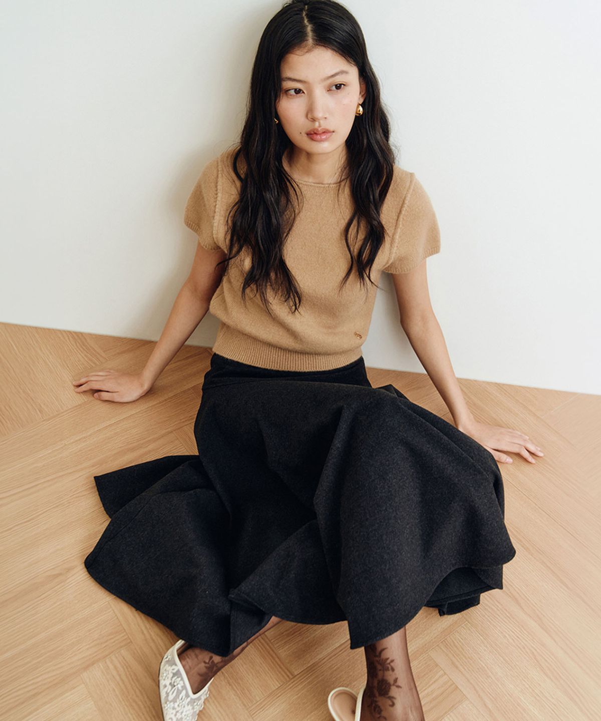 가니송(GANISONG) 디셈브레 플레어 스커트_차콜