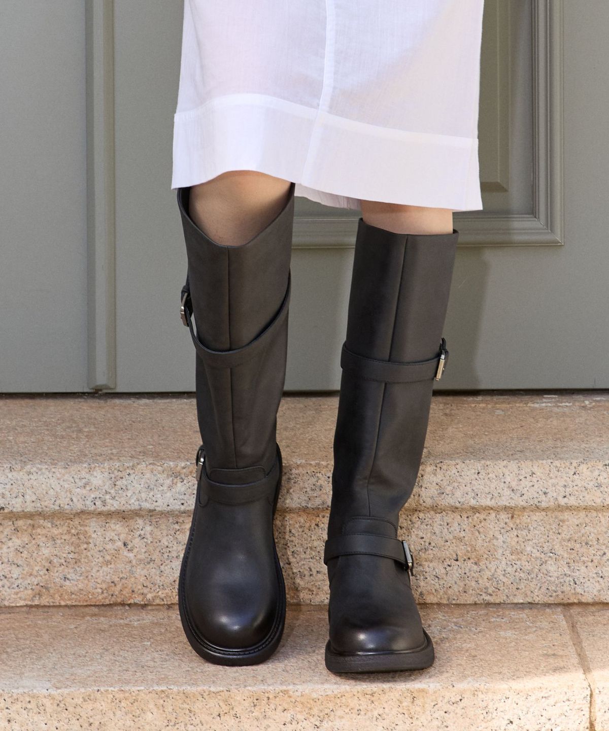 스퍼(SPUR) Tofola Belted Strap Biker Long Boots 롱 부츠 4cm -WA8029 (2color)
