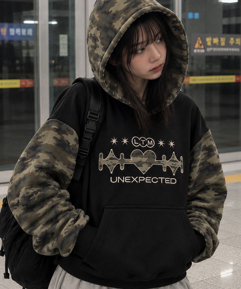 카모 배색 자수 아플리케 오버 후드