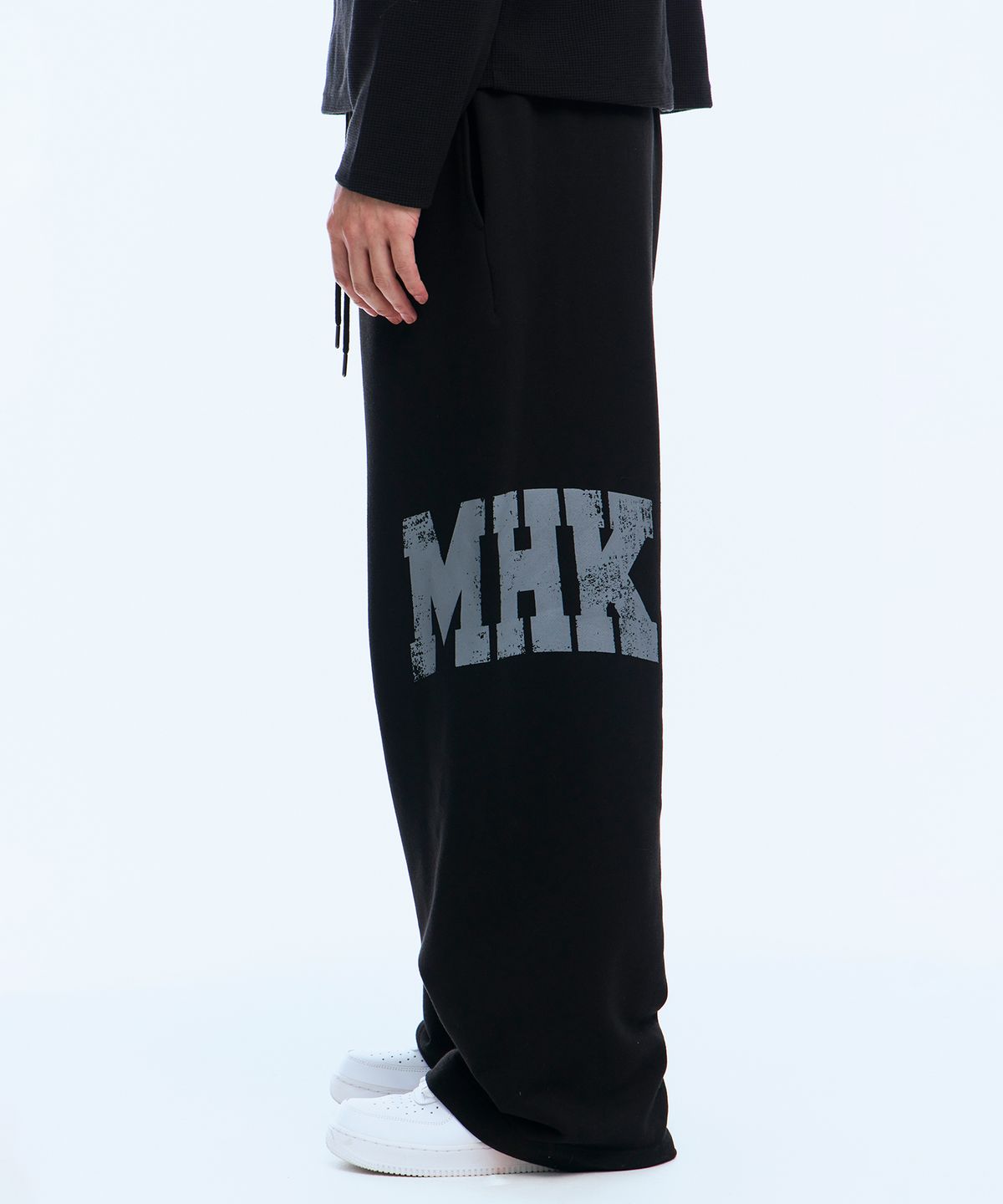 미학(MIHAK) 바시티 크랙 와이드 팬츠 (BLACK)