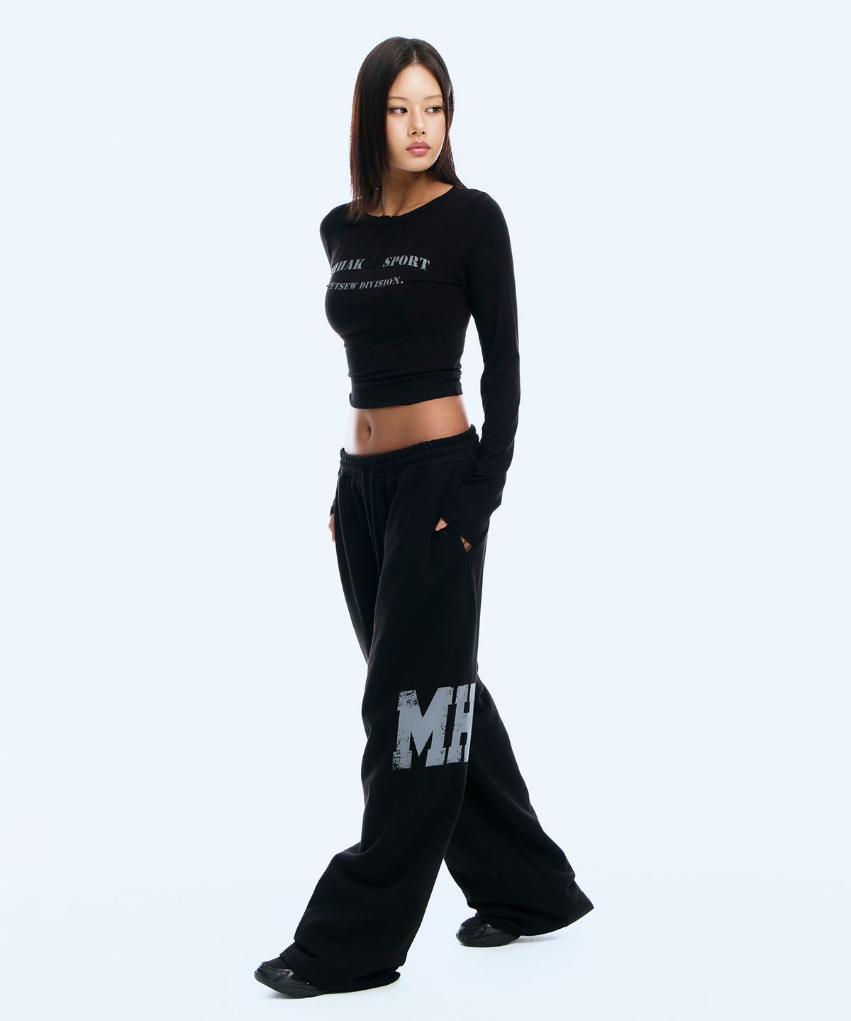 미학(MIHAK) 우먼스 클래식 헨리넥 롱 슬리브 (BLACK)