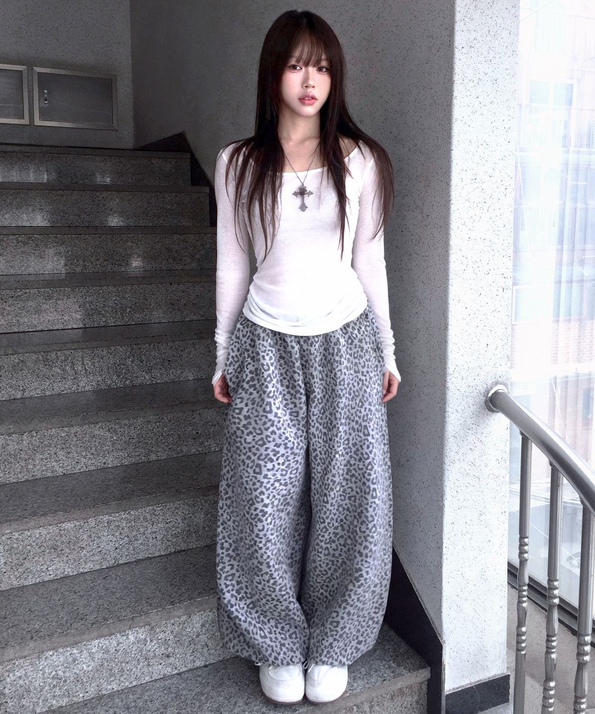 퍼지스캔(FUZZY SCAN) 레오파드 시그니쳐 커브드 벌룬팬츠
