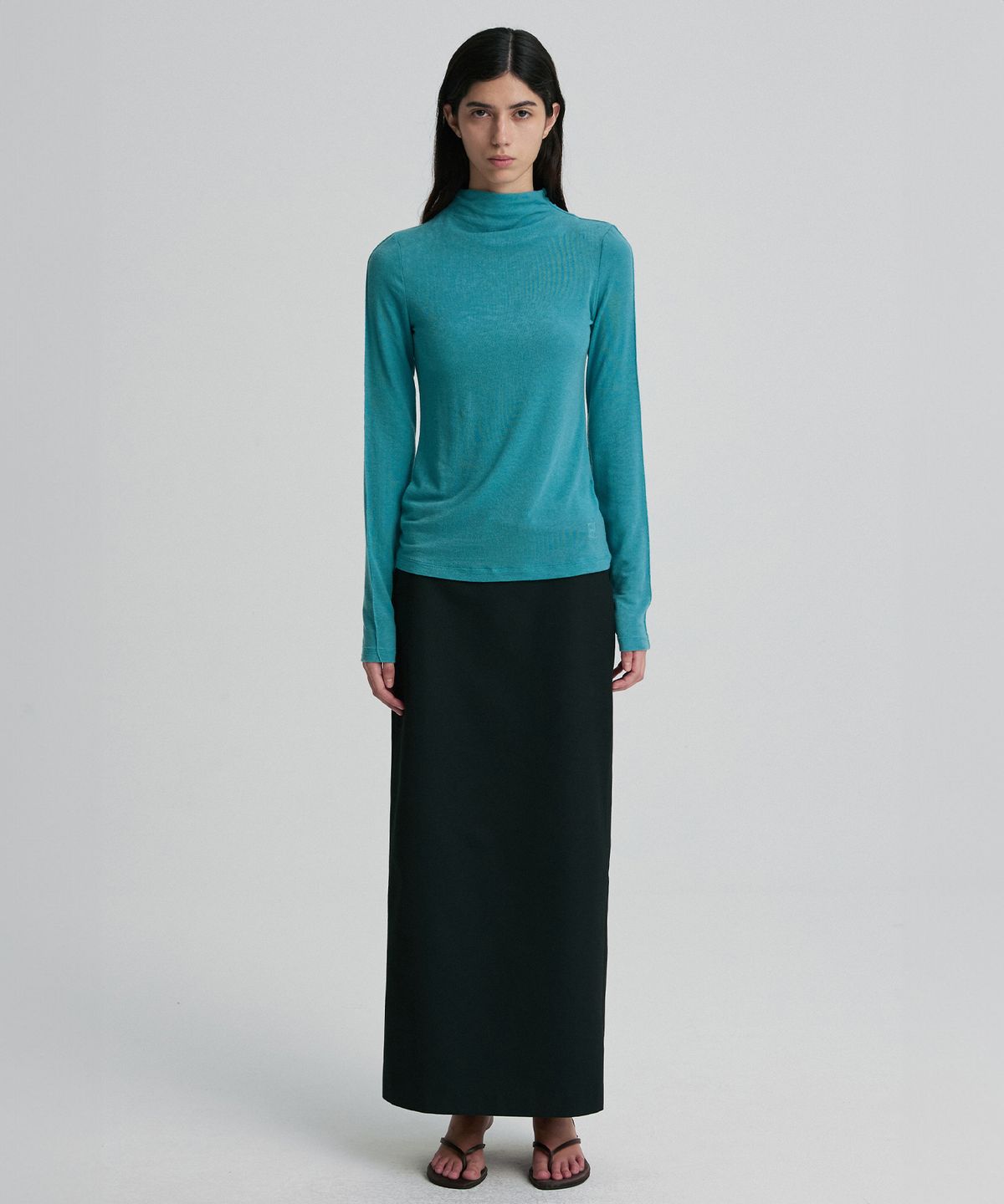 리이(RE RHEE) WOOL BLEND MOCK-NECK TOP TEAL BLUE