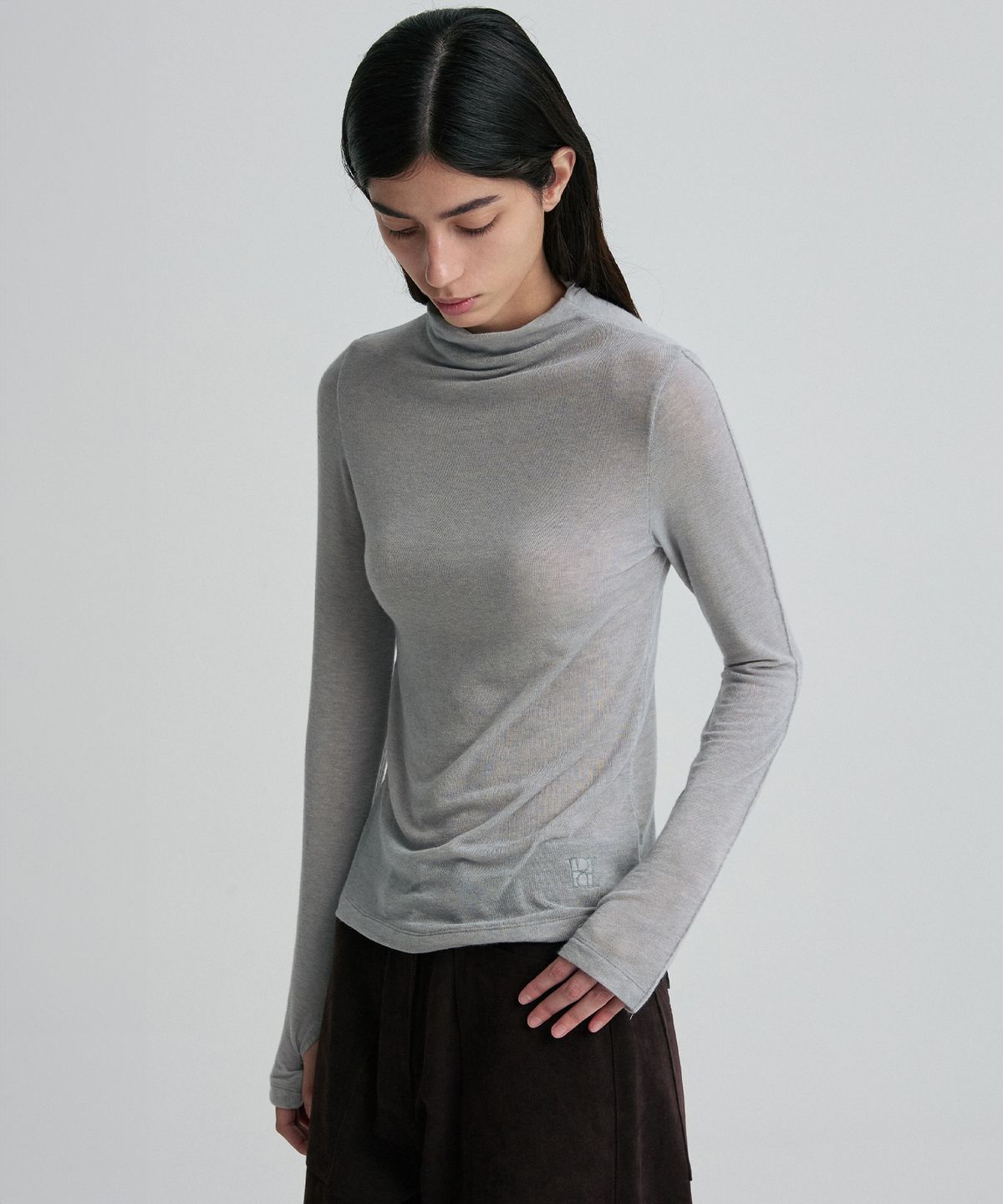 리이(RE RHEE) WOOL BLEND MOCK-NECK TOP LIGHT GRAY