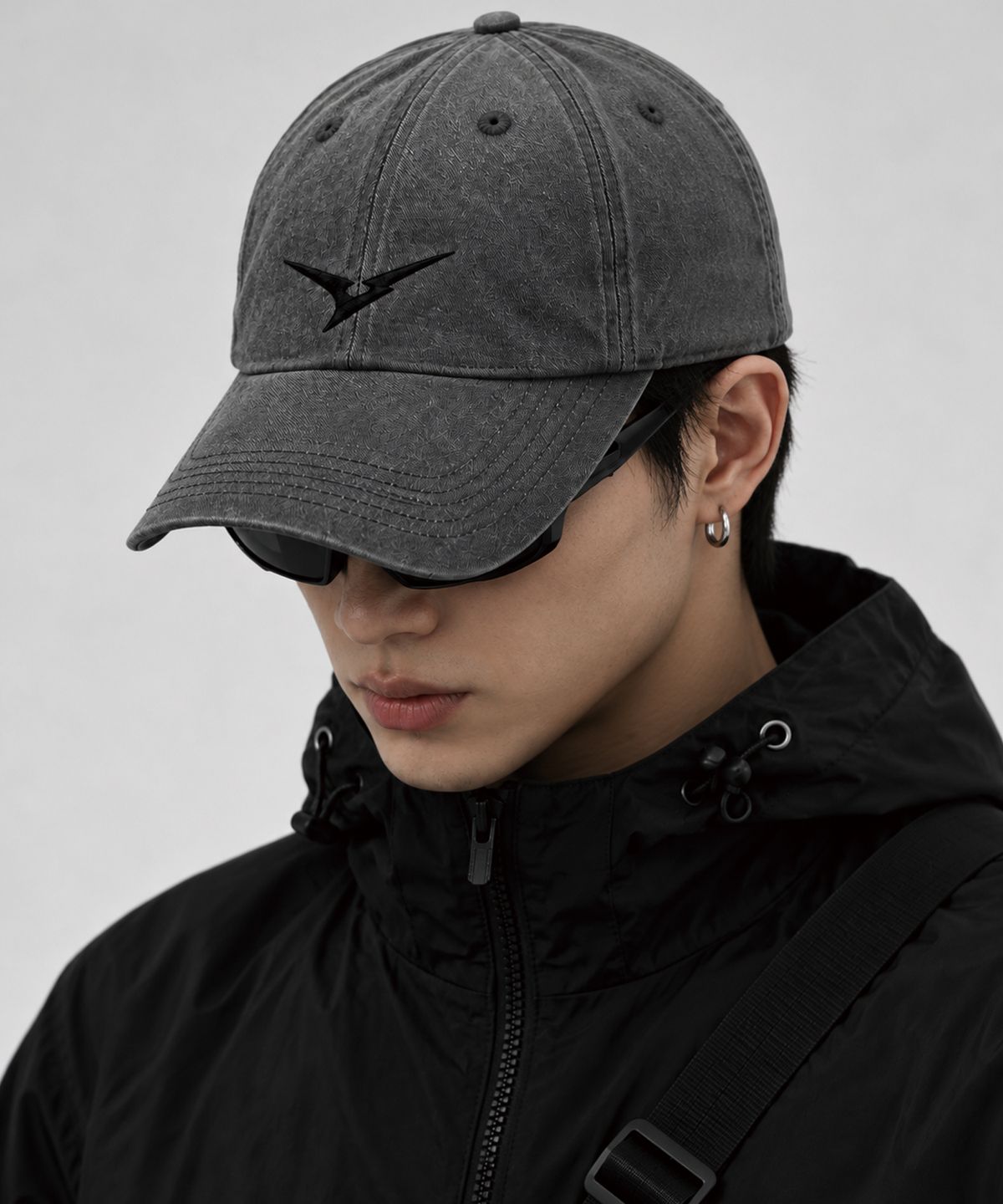베트랙트(BATTRACT) 슈퍼 딥핏 베트 로고 코튼 볼캡 [PIGMENT CHARCOAL]