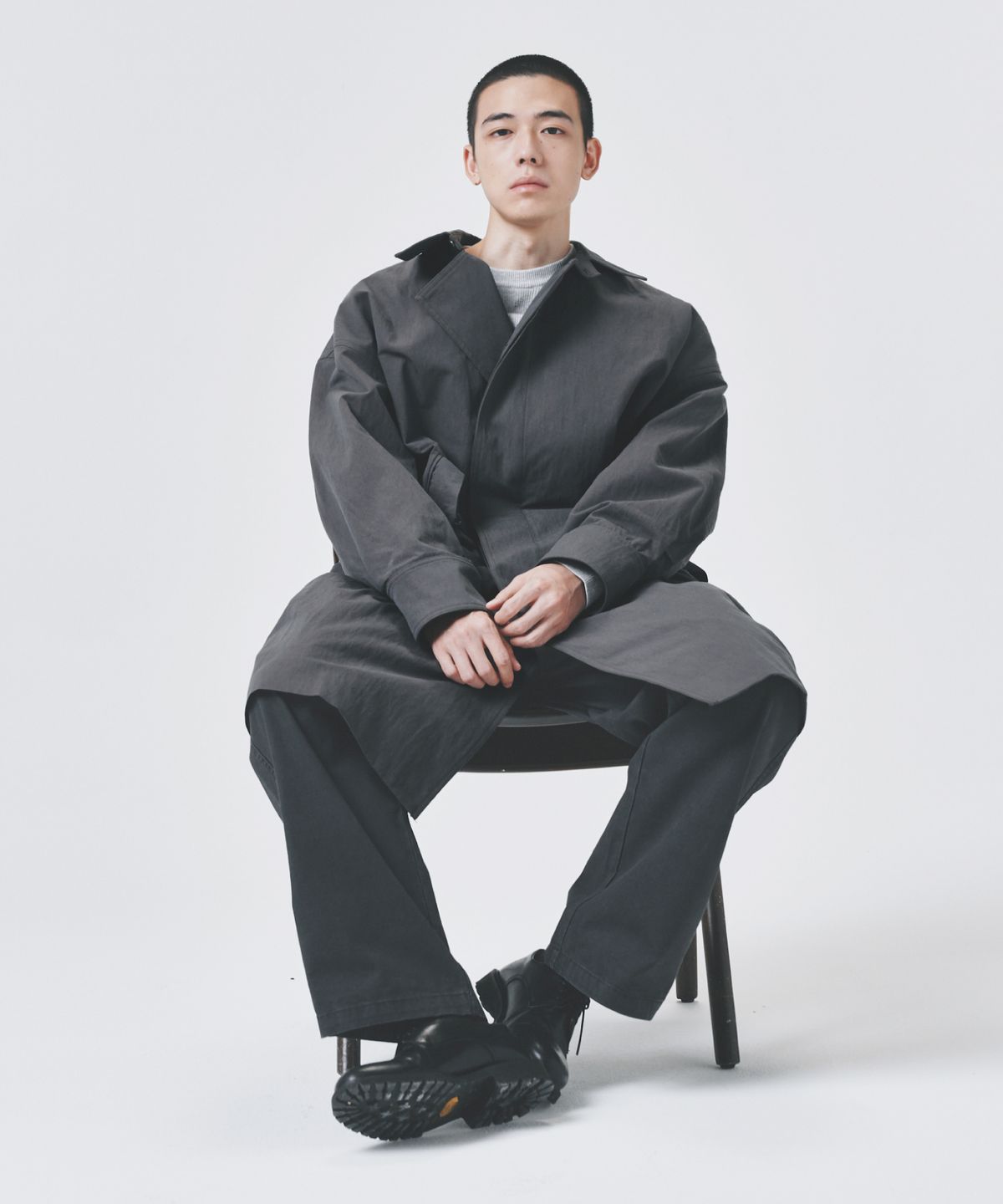 콜드블랭킷(COLD BLANKET) 오버핏 헤비 트렌치 코트 그레이