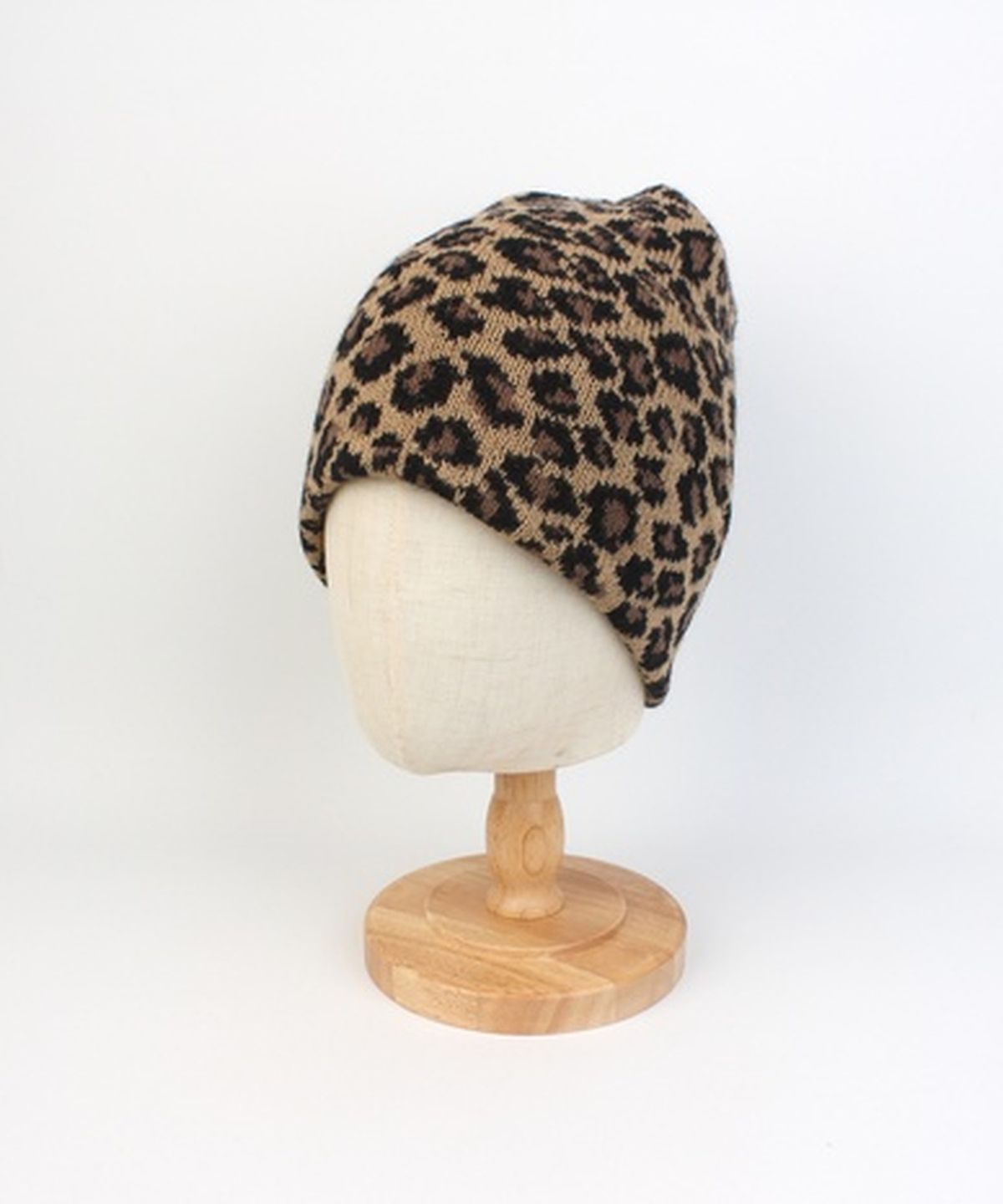 유니버셜 케미스트리(UNIVERSAL CHEMISTRY) Leopard Knit Beige Beanie 호피비니