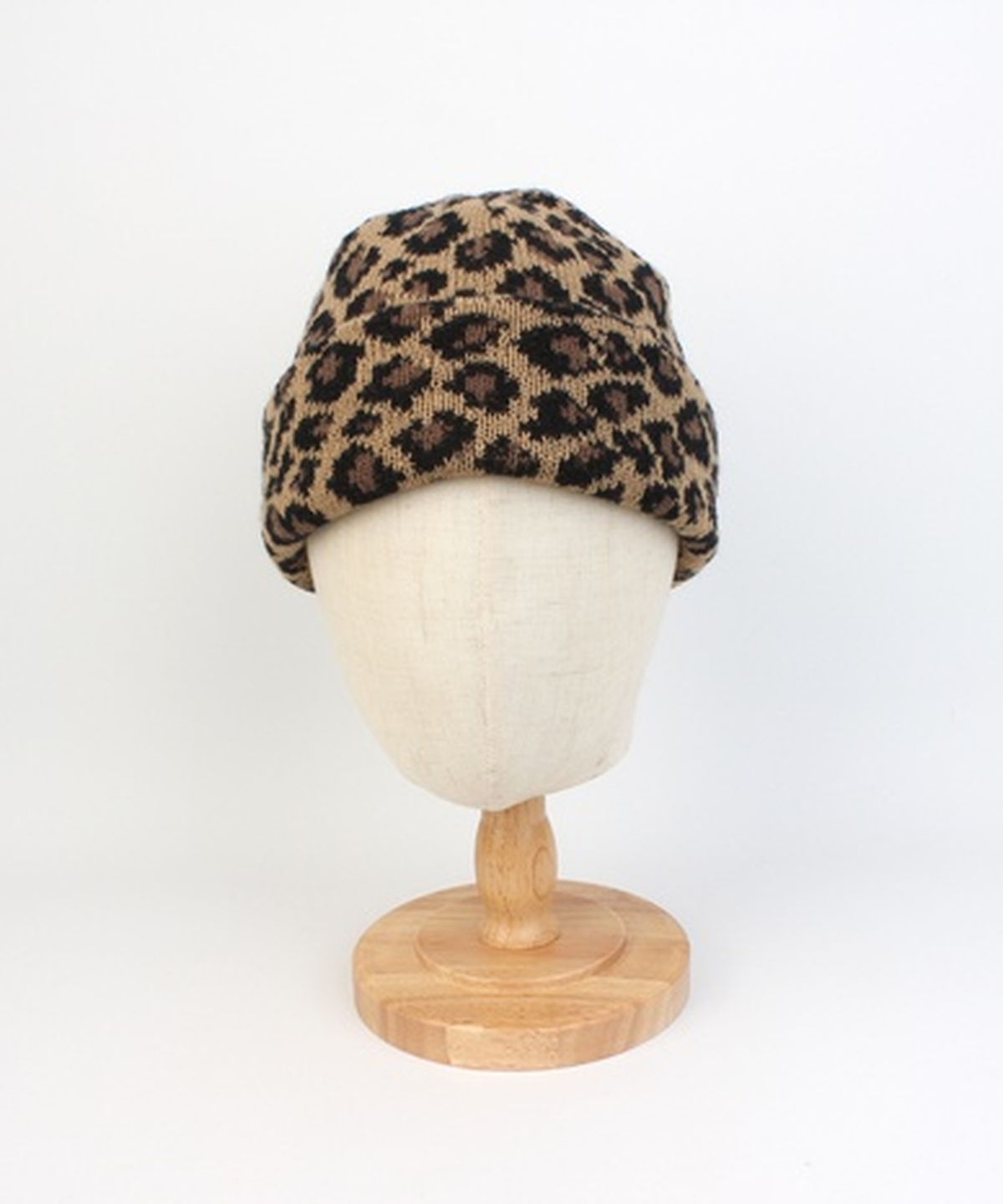 유니버셜 케미스트리(UNIVERSAL CHEMISTRY) Leopard Knit Beige Beanie 호피비니