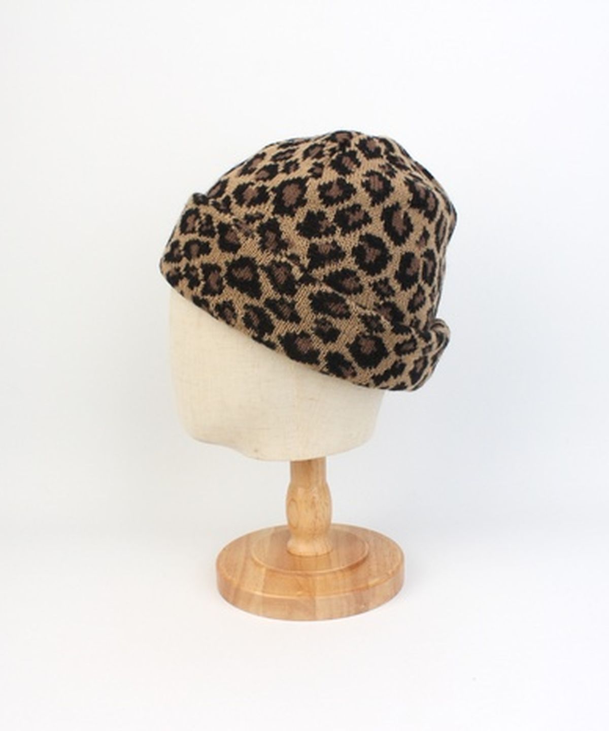 유니버셜 케미스트리(UNIVERSAL CHEMISTRY) Leopard Knit Beige Beanie 호피비니