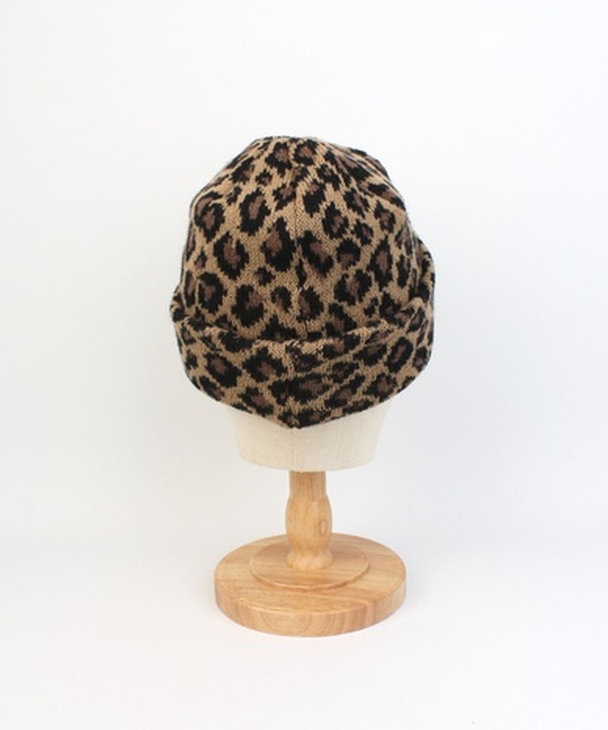 유니버셜 케미스트리(UNIVERSAL CHEMISTRY) Leopard Knit Beige Beanie 호피비니
