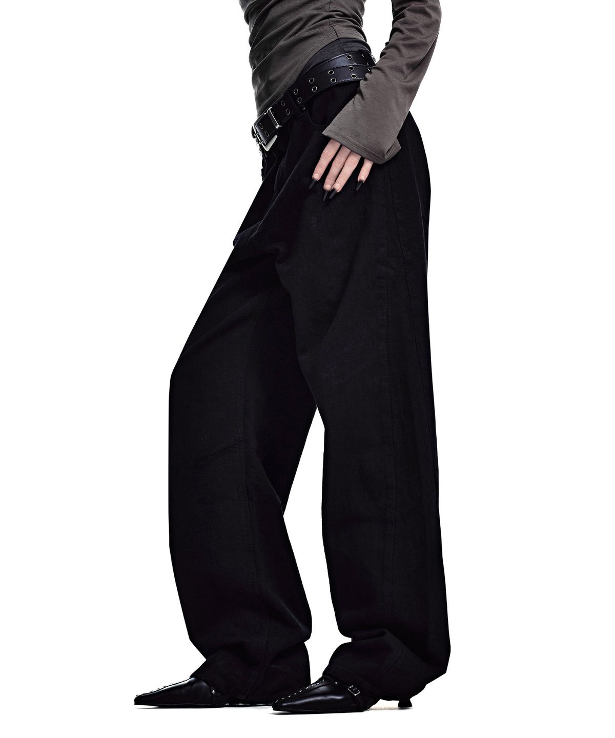 세컨모놀로그(SECONDMONO) [옷미새 미홀 콜라보]Curved Tapered Barrel-Fit Pants [COTTON BLACK]_SEPT092BLACK