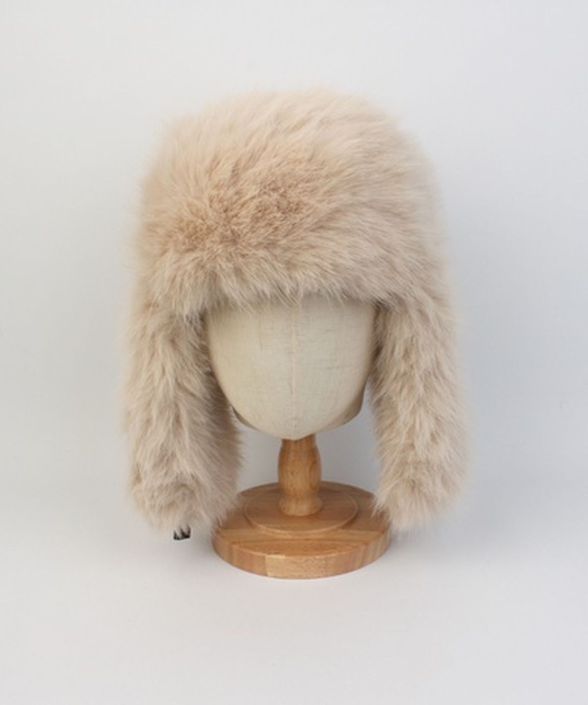 유니버셜 케미스트리(UNIVERSAL CHEMISTRY) Wild Fur Beige Aviator Hat 귀달이모자