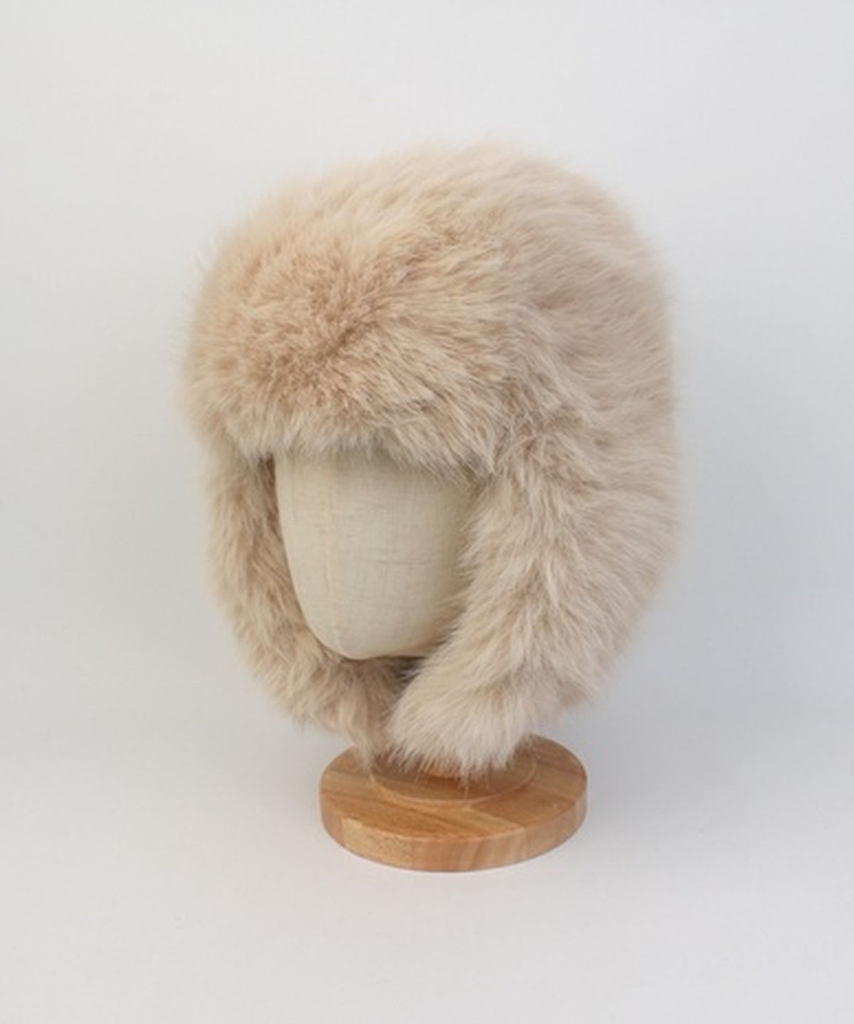 유니버셜 케미스트리(UNIVERSAL CHEMISTRY) Wild Fur Beige Aviator Hat 귀달이모자