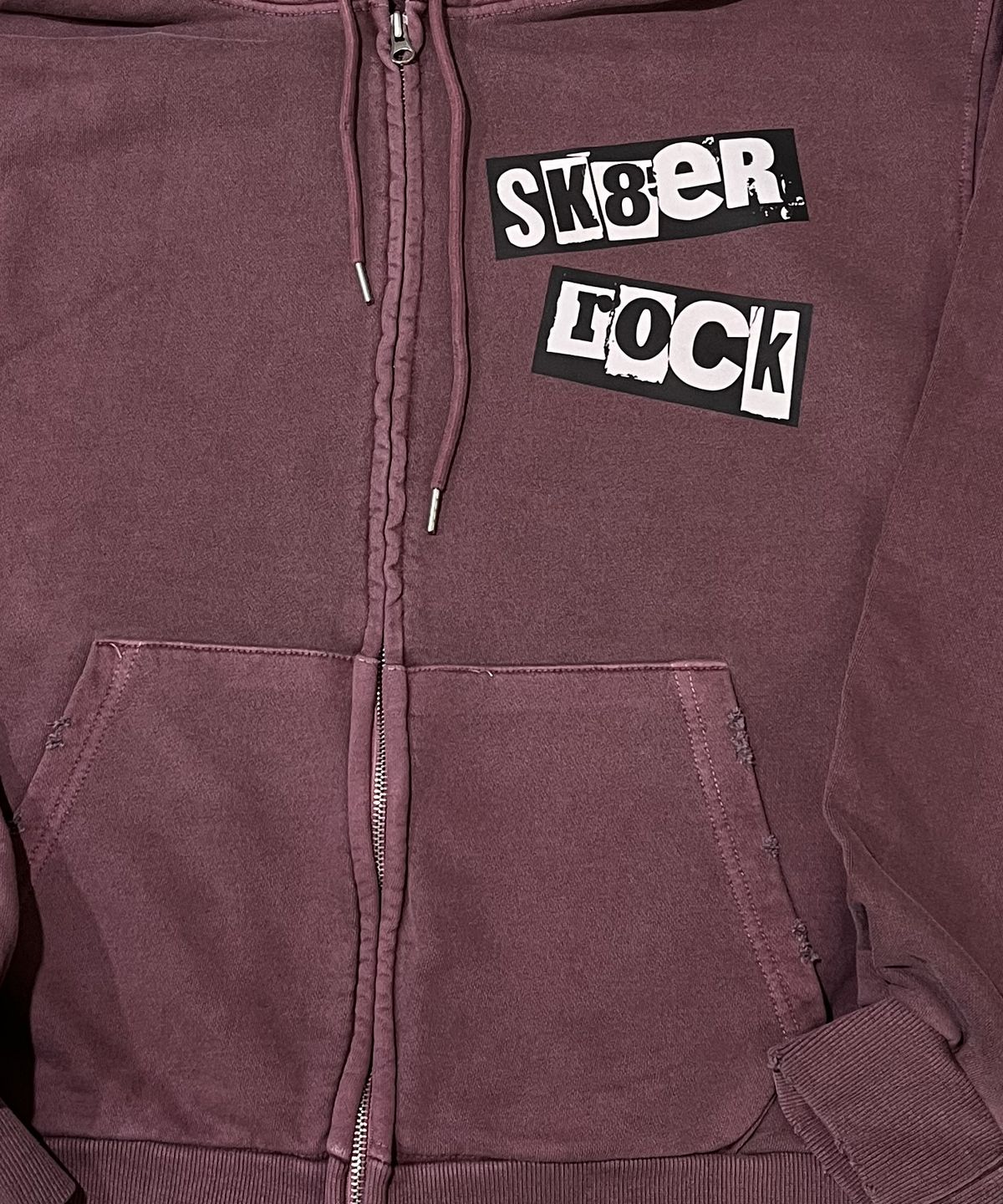 스케이터락(SK8ER ROCK) Sk8 Pigment Distressed Zip Hoodie (washed wine)