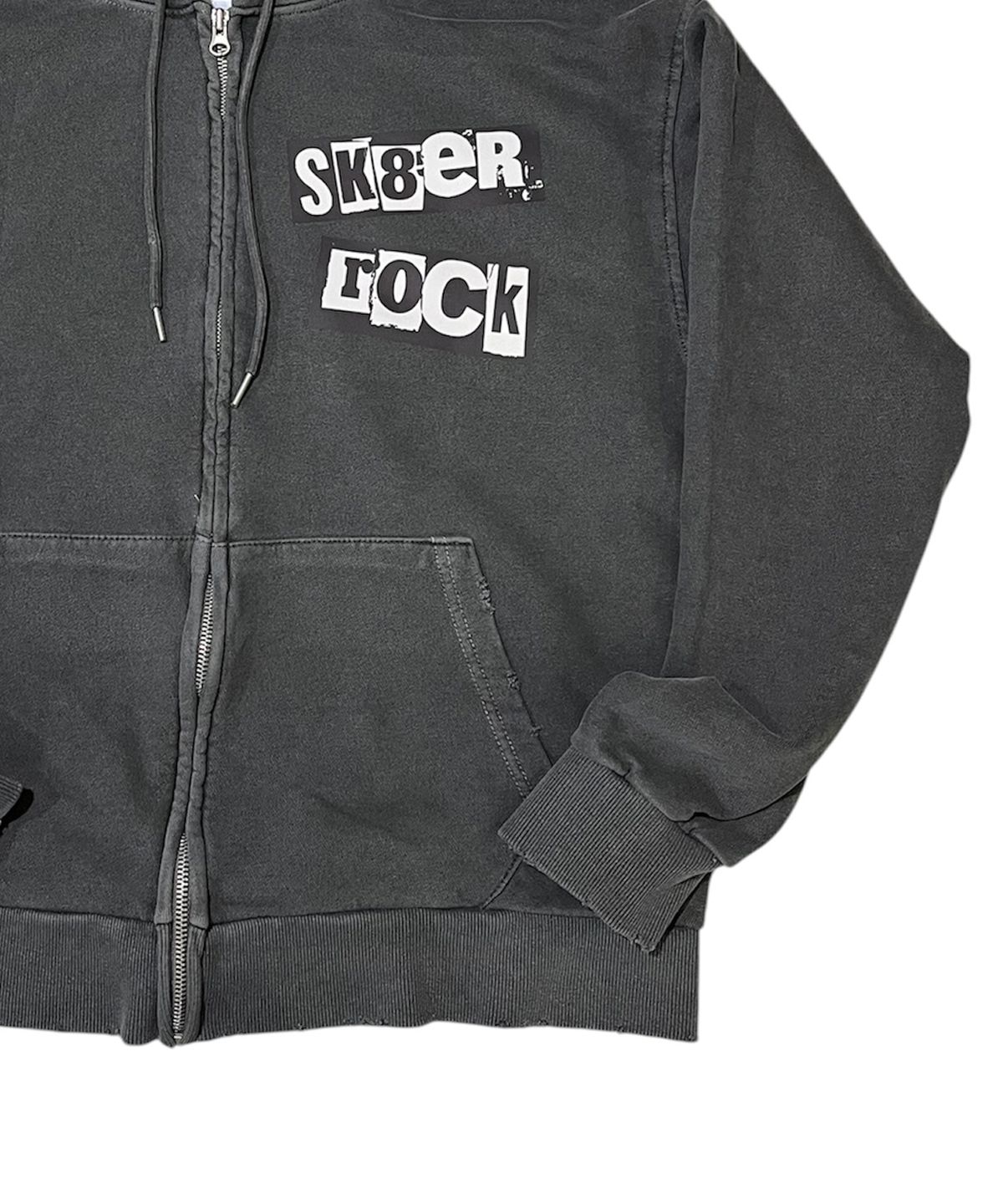 스케이터락(SK8ER ROCK) Sk8 Pigment Distressed Zip Hoodie (washed charcoal)