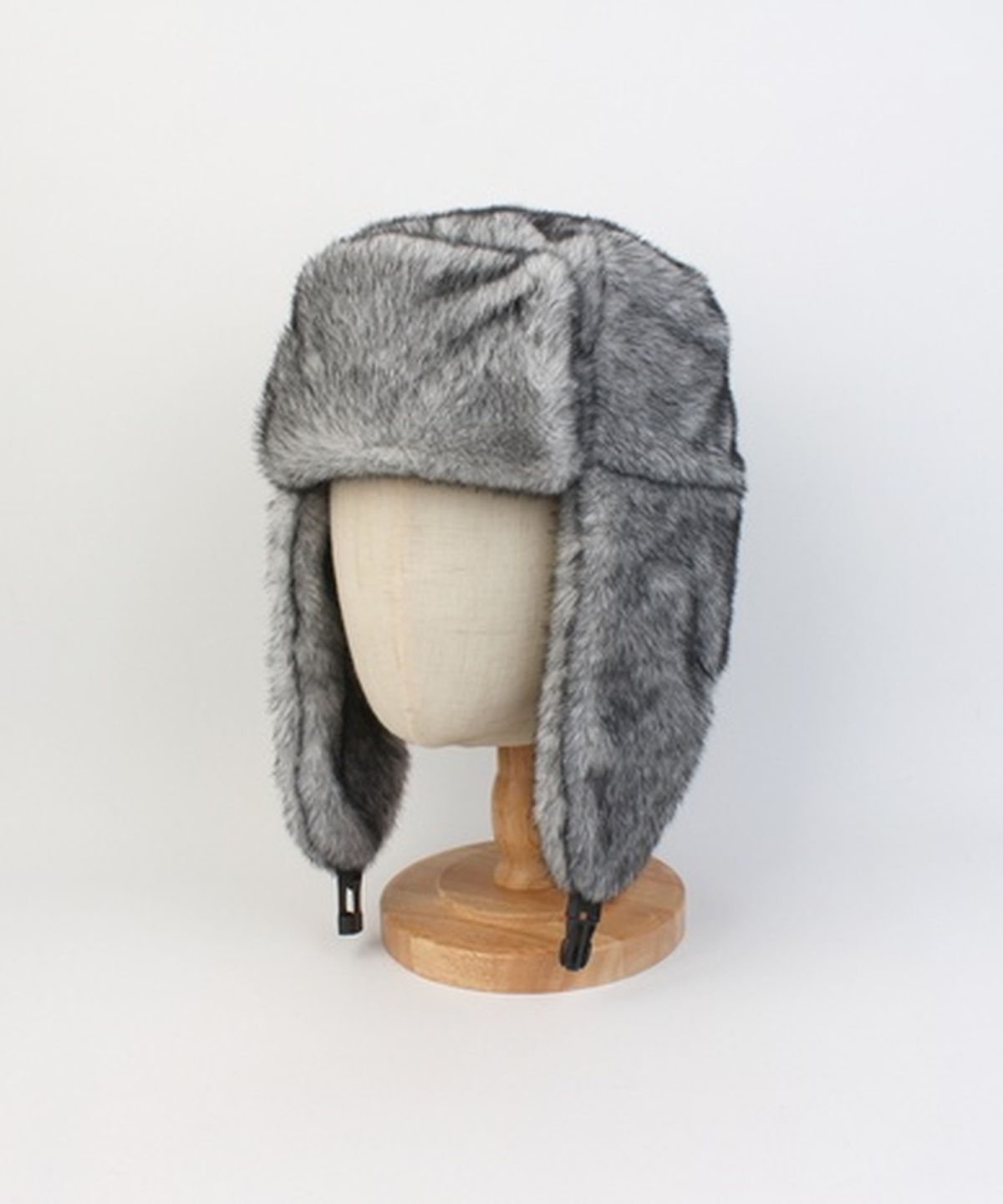 유니버셜 케미스트리(UNIVERSAL CHEMISTRY) Eskimo Fur Gray Aviator Hat 귀달이모자