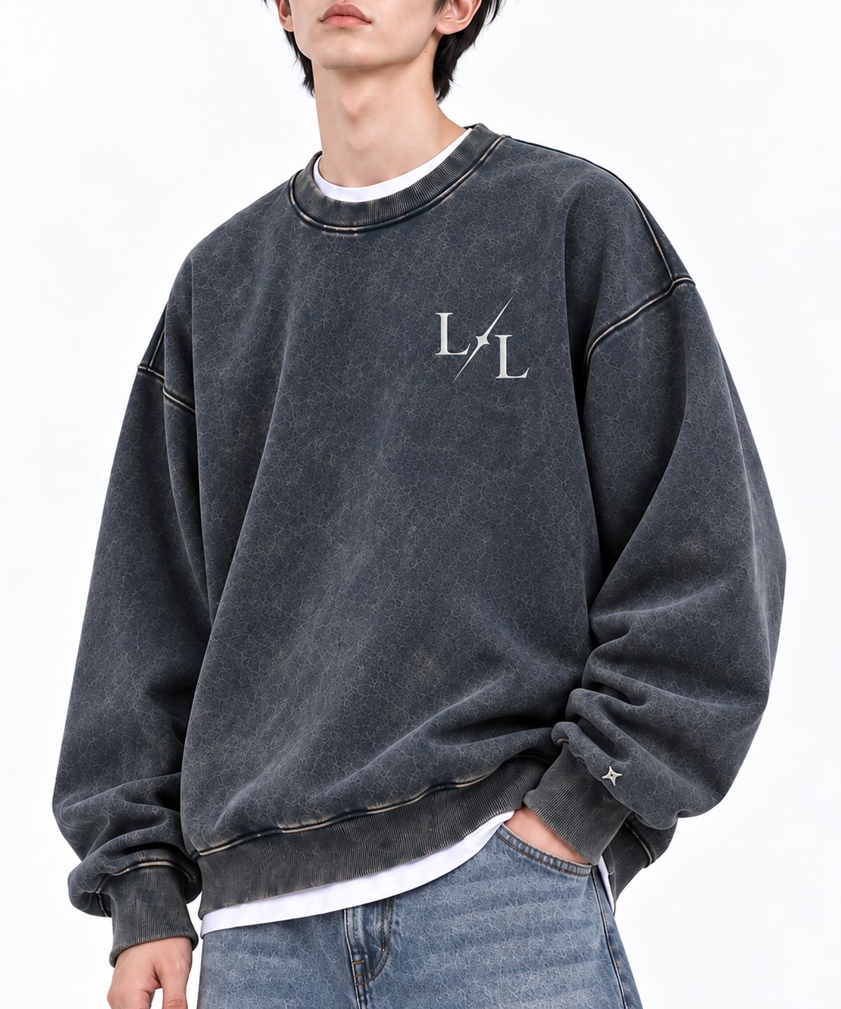 엘라모(LLAMO) 컴포트 쭈리 스모크베일 솔트워싱 오버핏 맨투맨 네이비