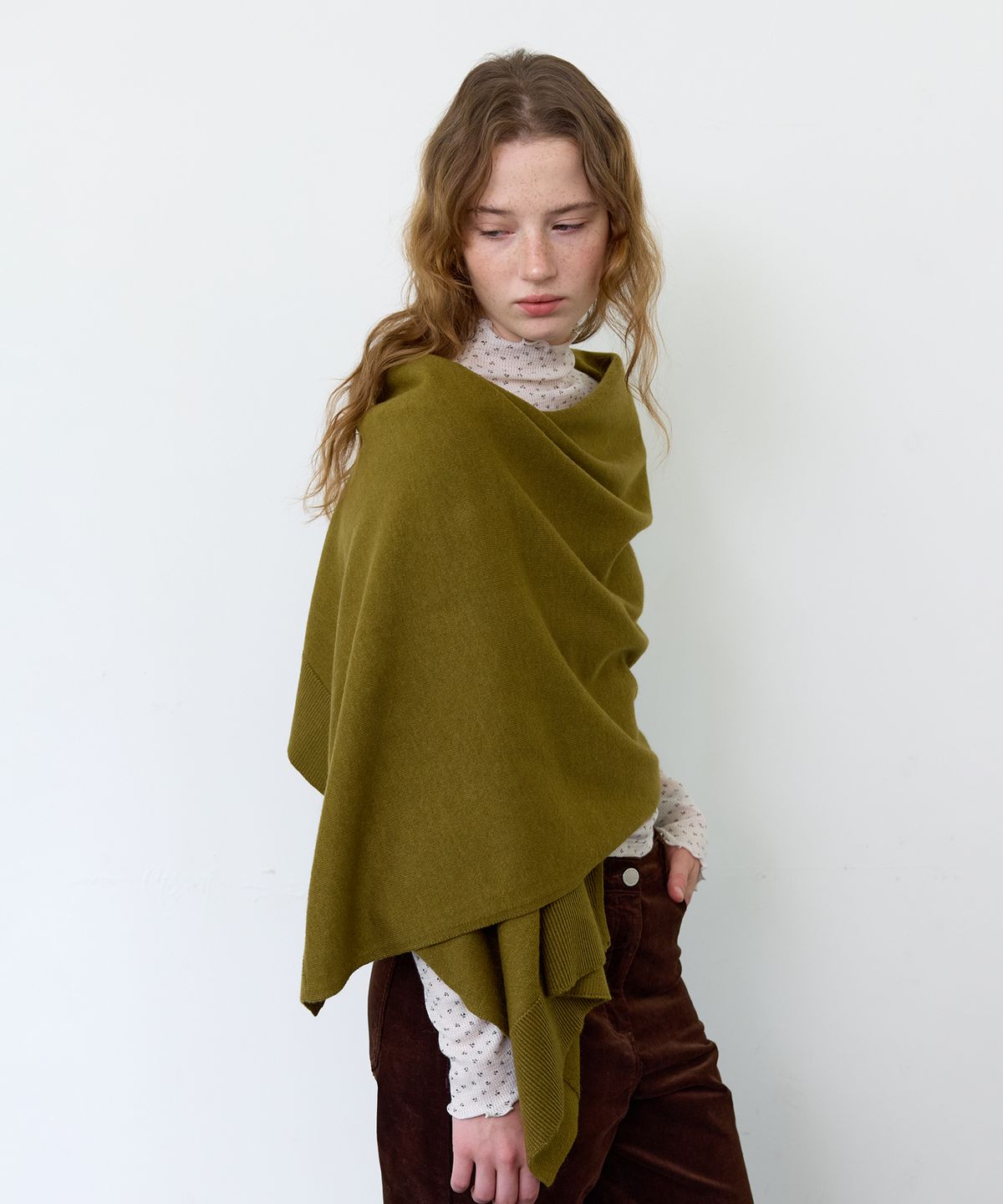 어몽(AMONG) A SOFT KINT MUFFLER_OLIVE