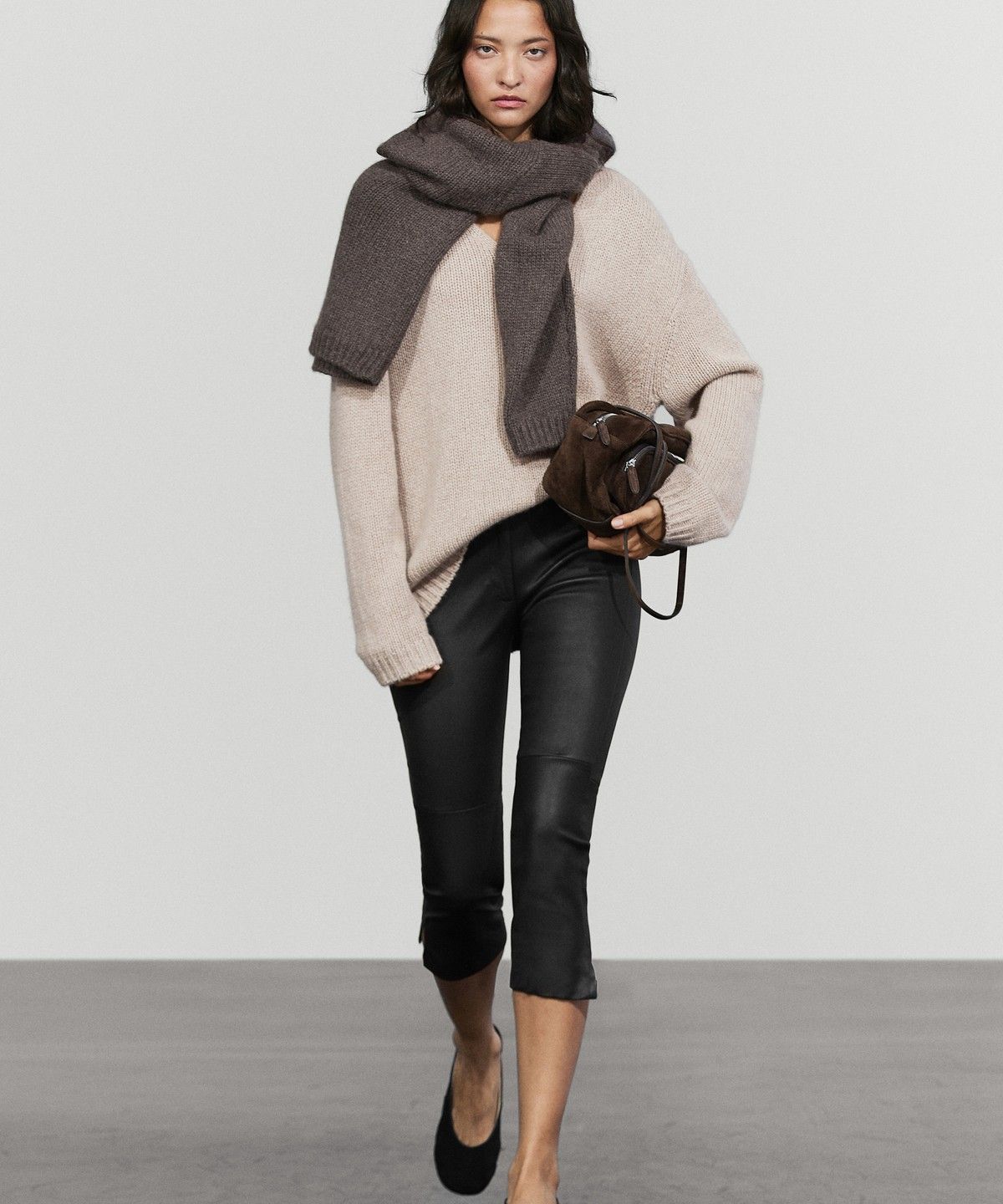 마시모두띠(MASSIMO DUTTI) 램스킨 카프리 팬츠