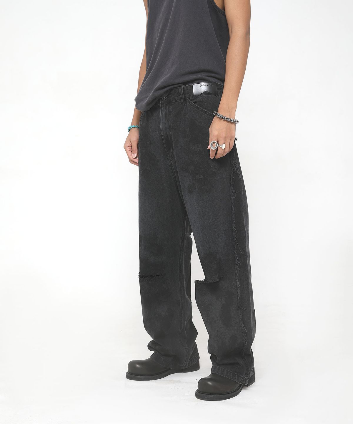 쿠테나이 케이브(KUTENAI CAVE) Black eroded denim